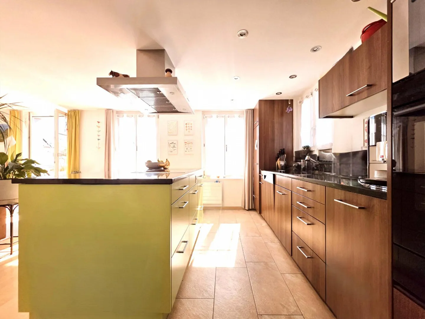 Charming 9.5-Room Single-Family House in the Center - Photo 10 of 15