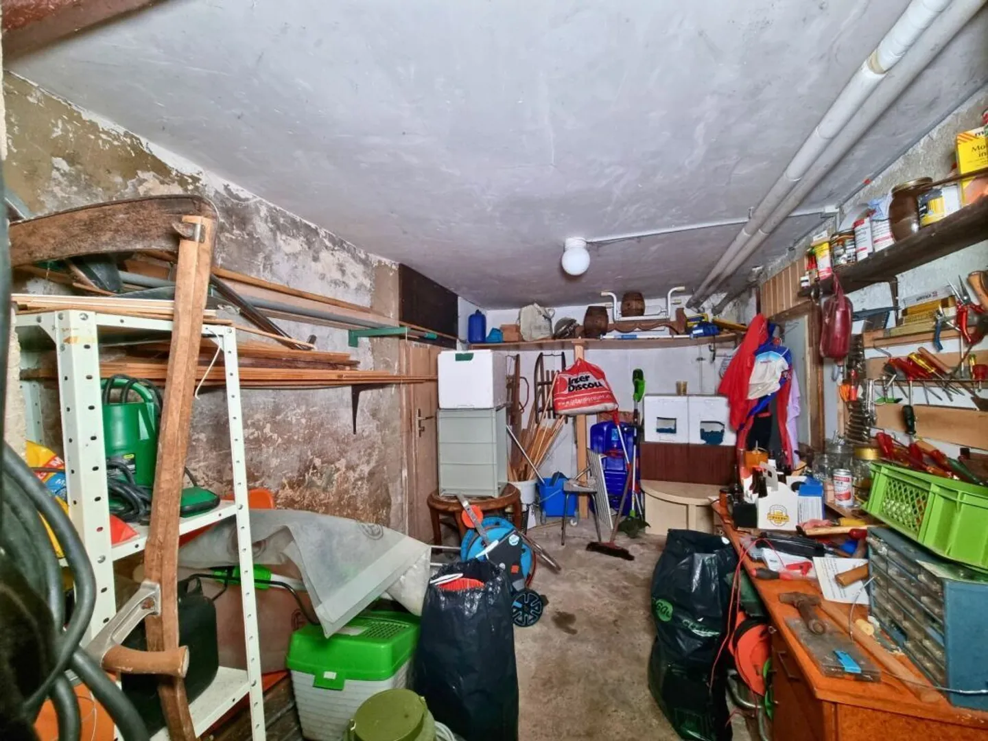 Casa di villaggio da ristrutturare, con un ampio giardino senza affacci - Foto 13 di 17