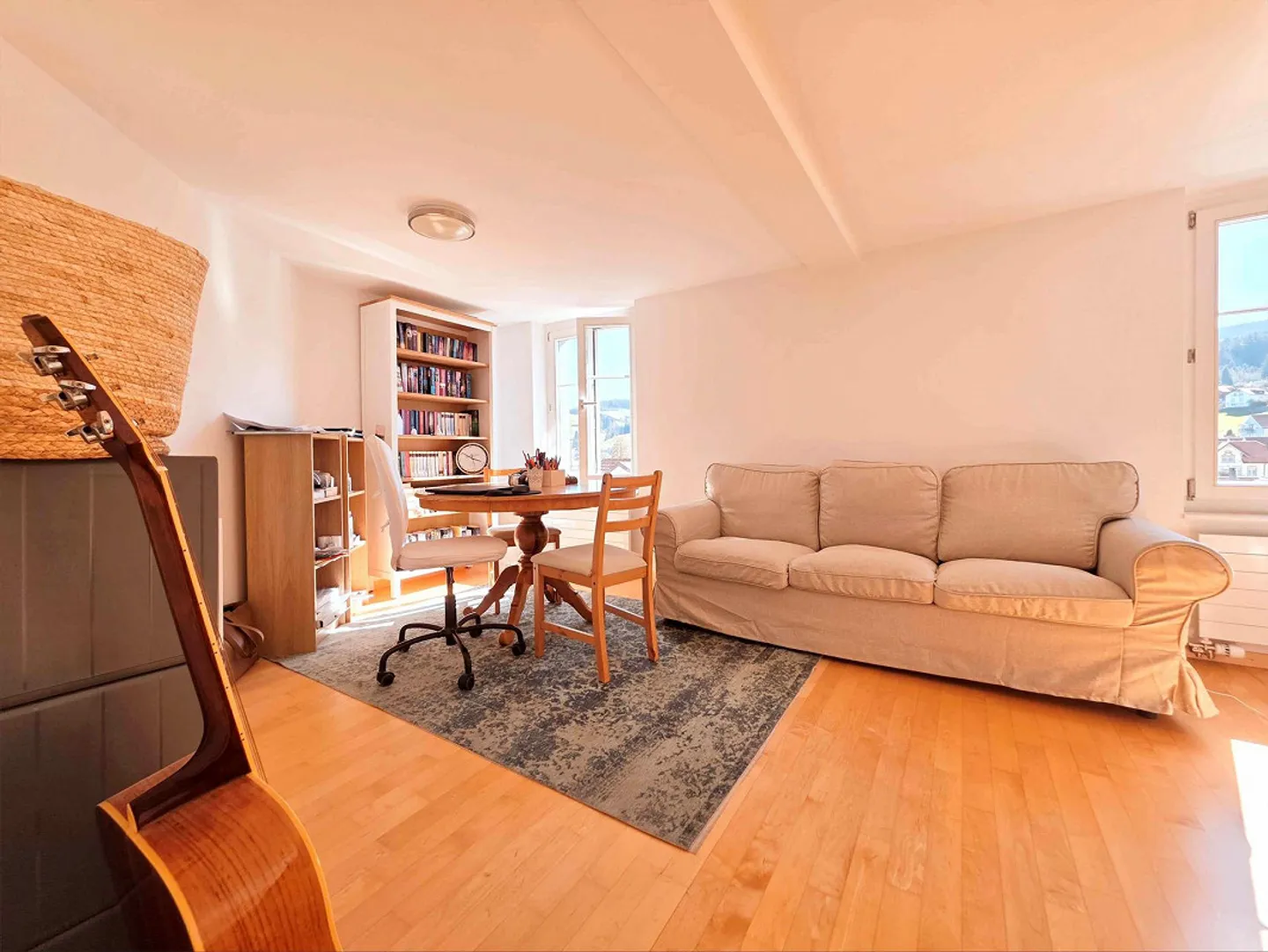 Charming 9.5-Room Single-Family House in the Center - Photo 11 of 15