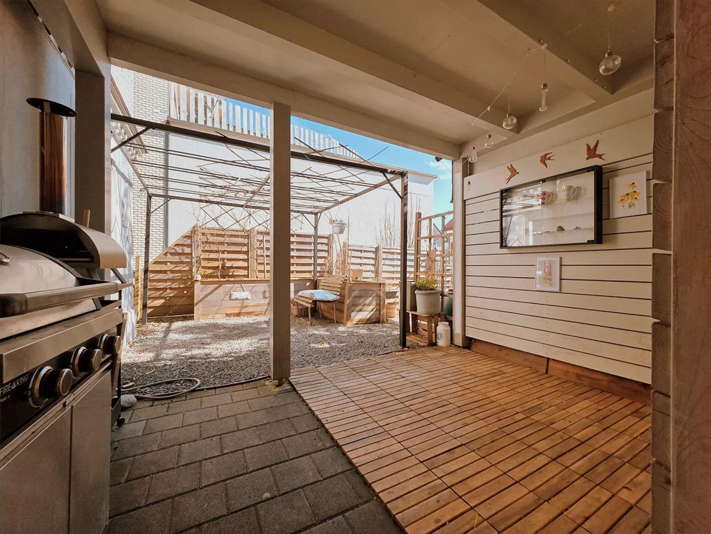 Charming 9.5-Room Single-Family House in the Center - Photo 14 of 15