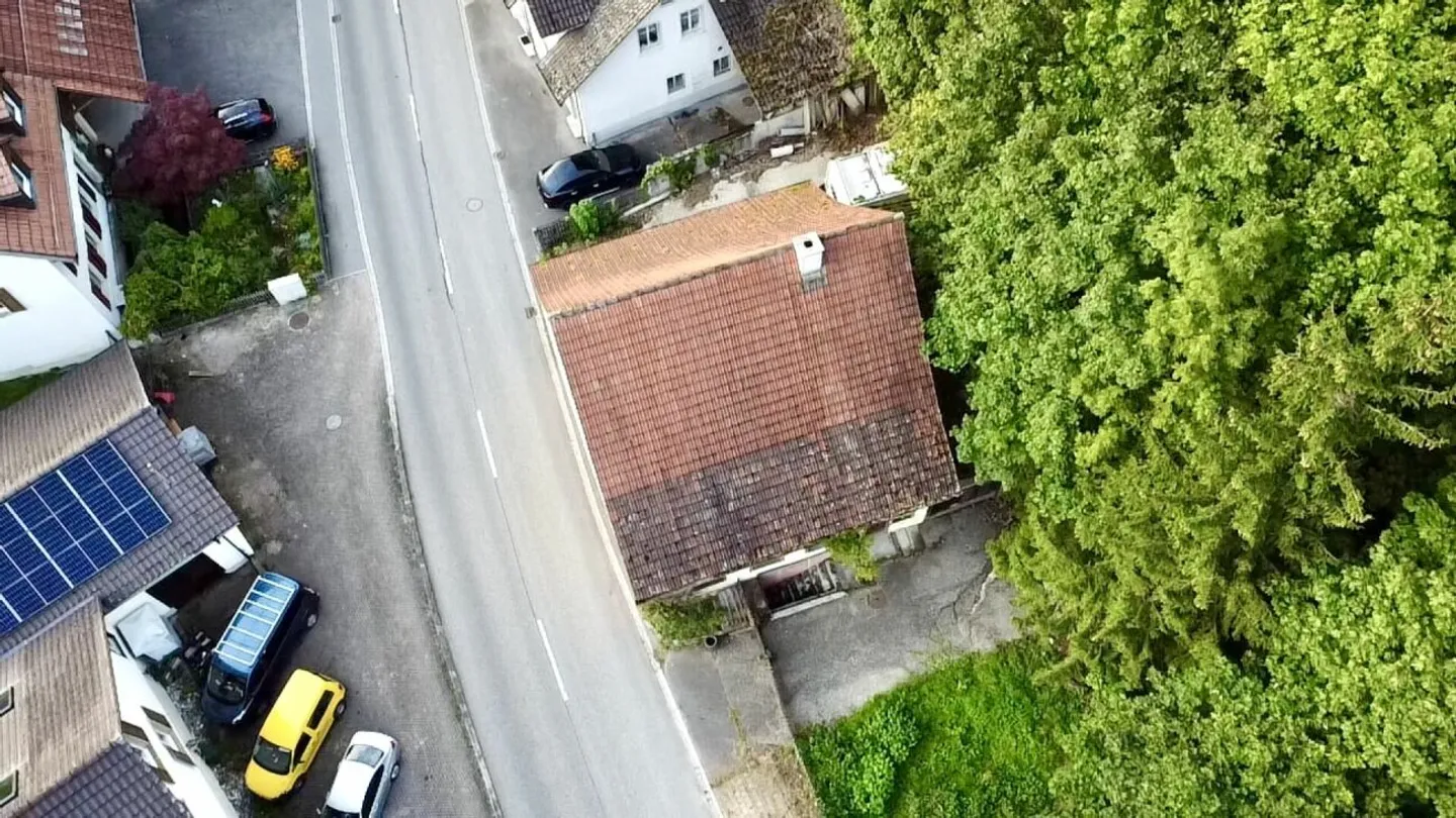 Fattoria storica di 6 stanze con un potenziale di sviluppo unico a Kienberg - Foto 2 di 21