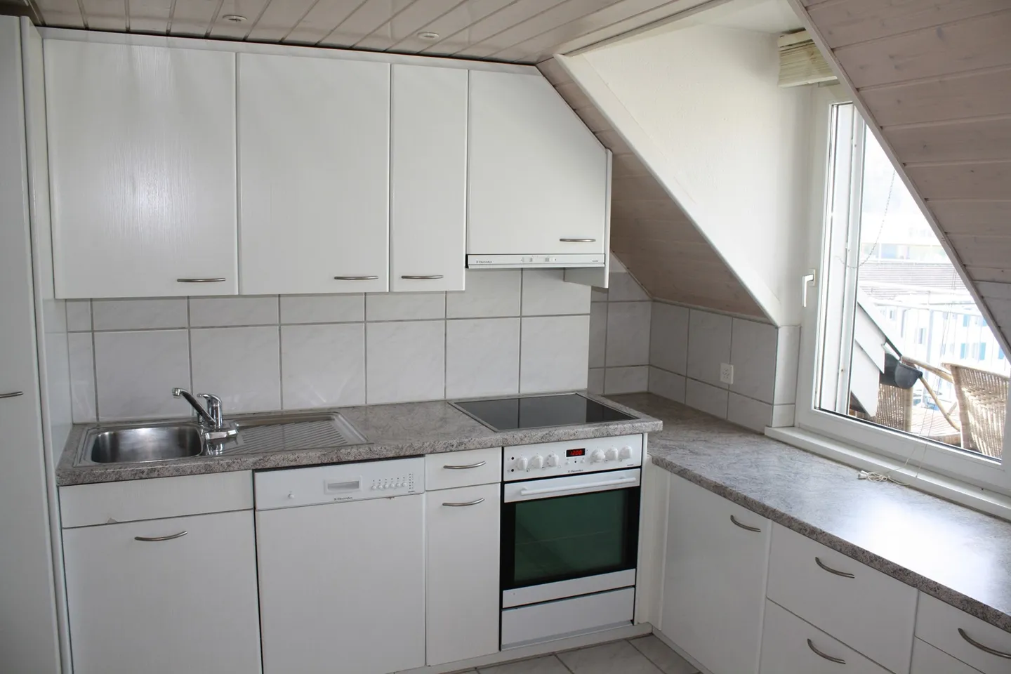 Appartamento in affitto - Foto 2 di 10