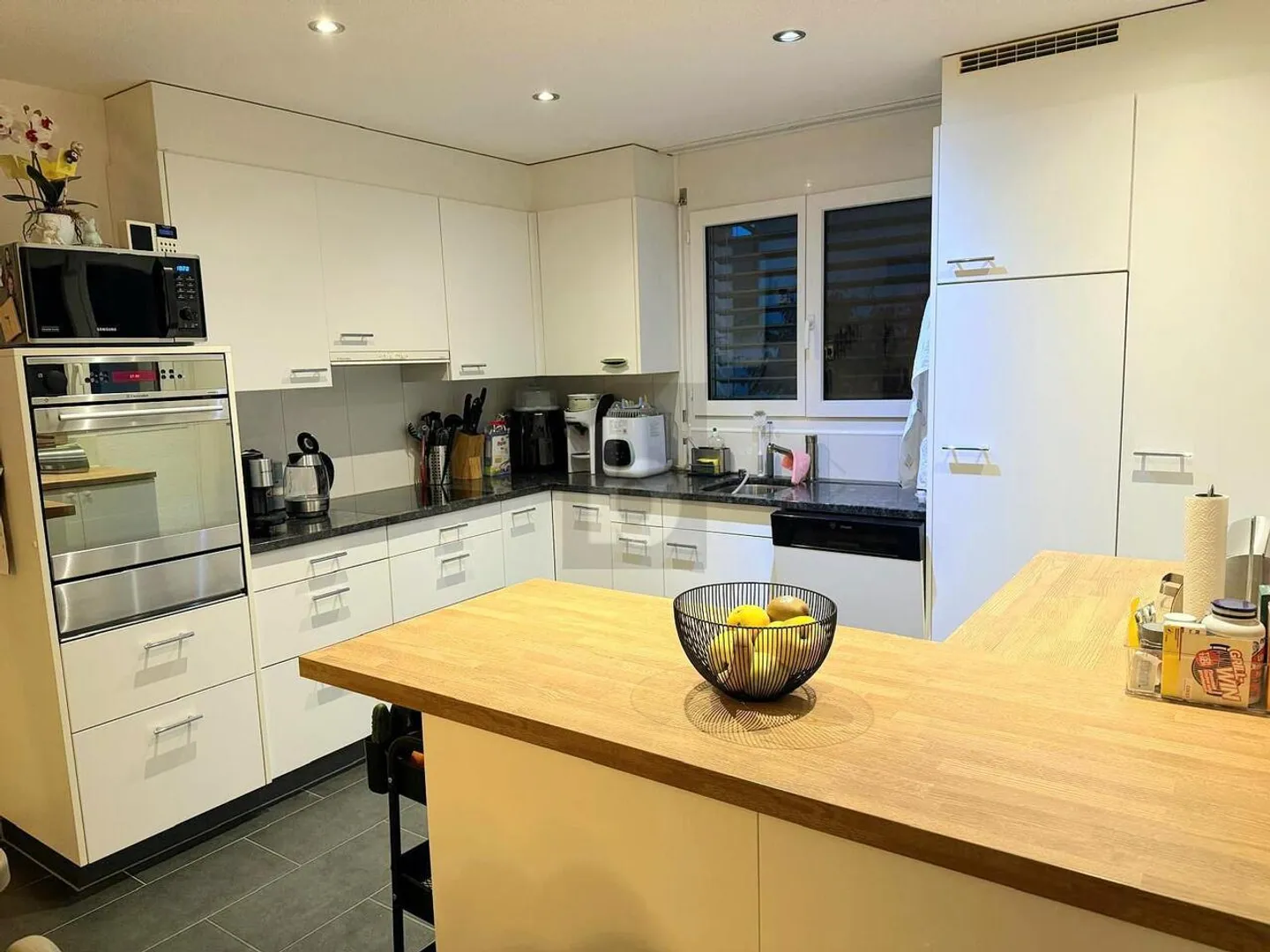 MODERN AND SPACIOUS - Photo 1 of 5