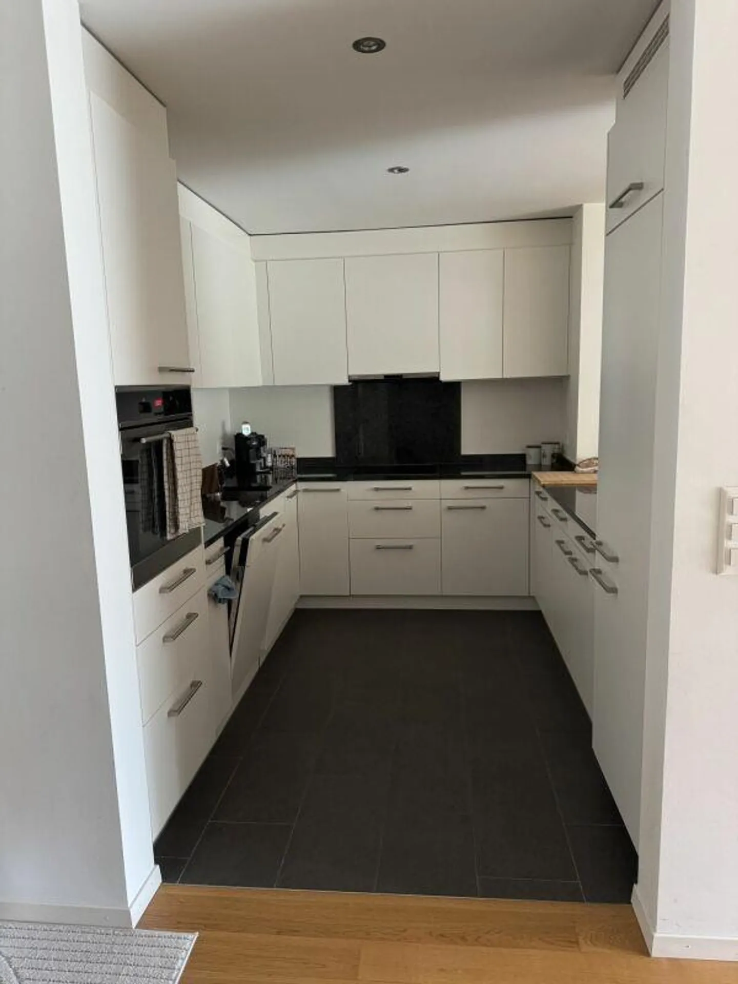 Ampio appartamento giardino di 2 stanze cerca nuovo inquilino - Foto 4 di 10