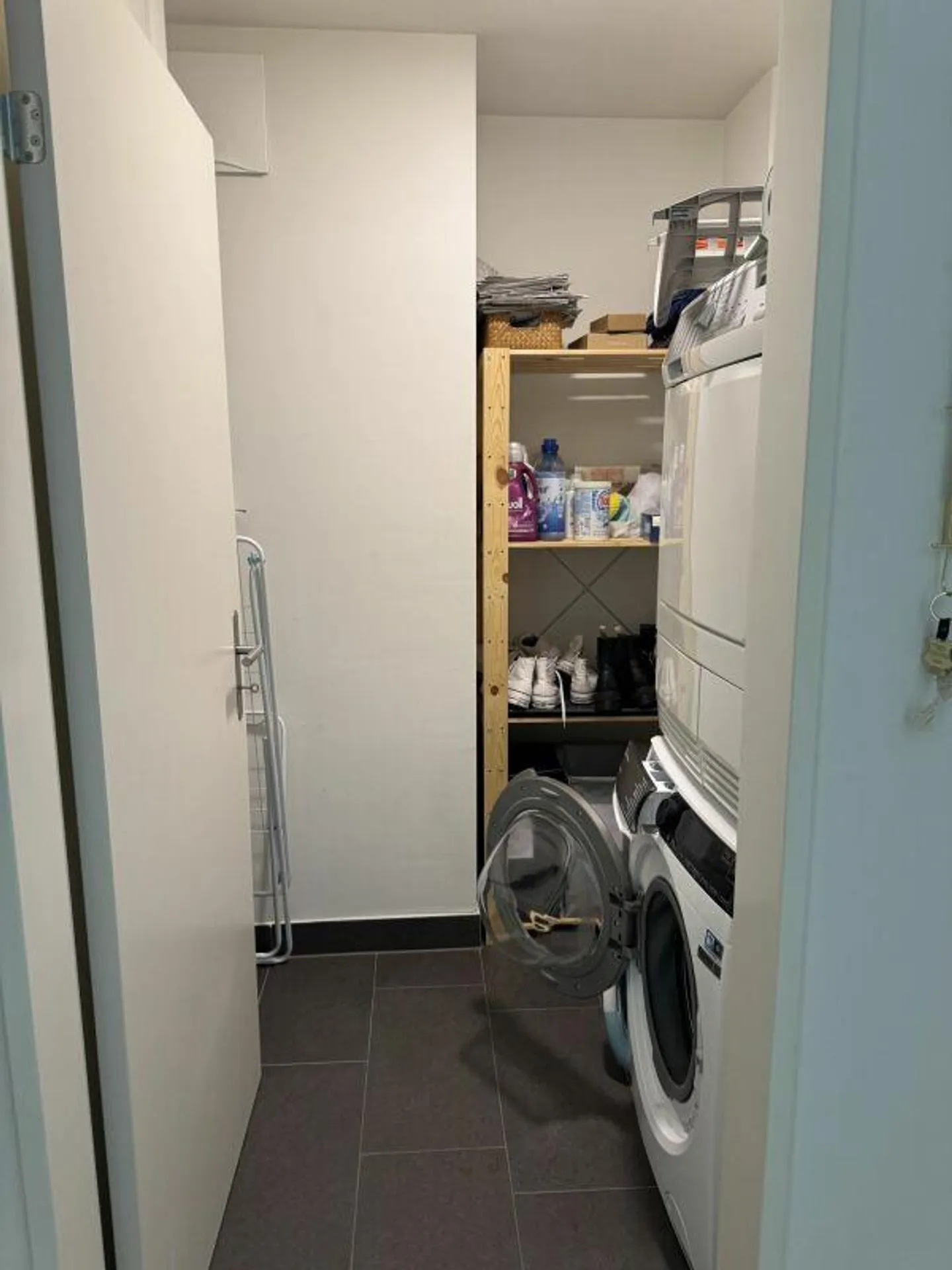 Ampio appartamento giardino di 2 stanze cerca nuovo inquilino - Foto 8 di 10