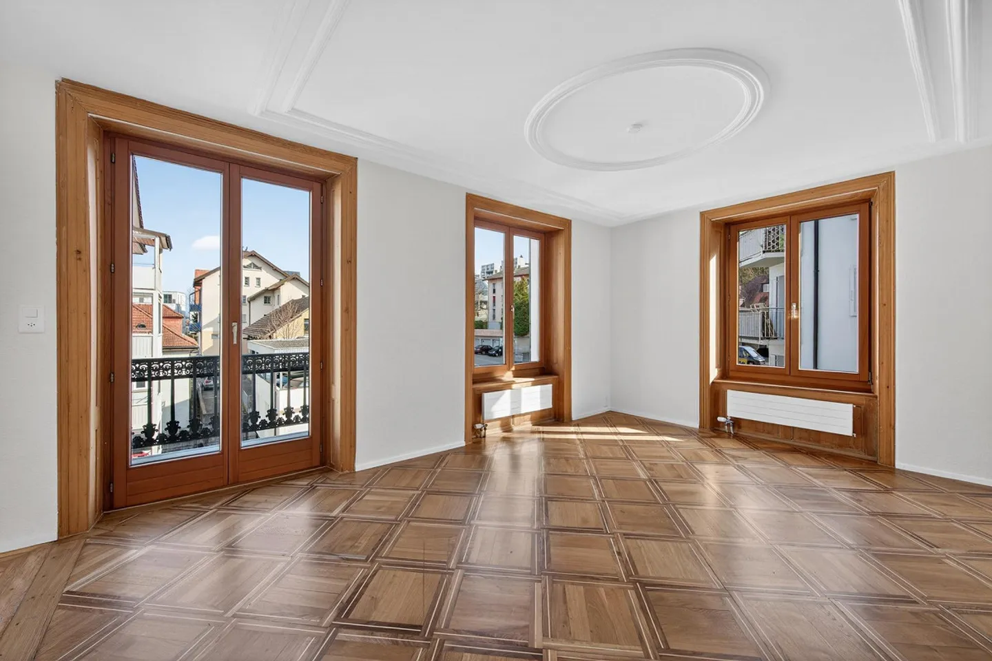 A Jewel in the "Zugerrose" - Apartment with Character - Photo 2 of 11