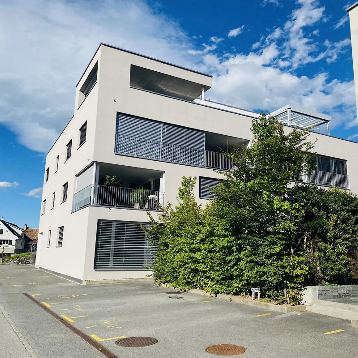 Appartement Attique de 5,5 pièces avec vue (avec jusqu'à 5 places de parking en sous-sol) - Photo 1 sur 30