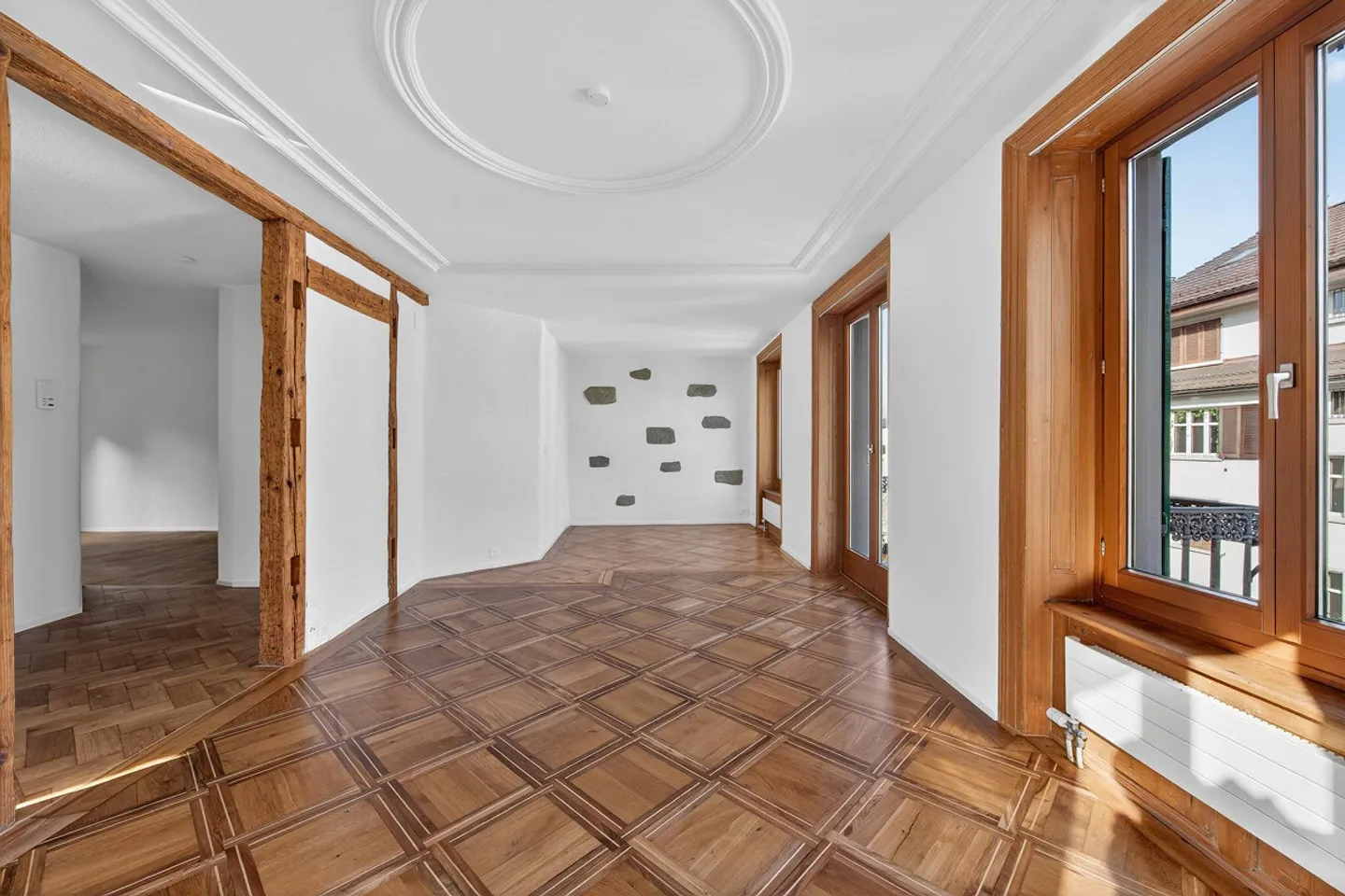 A Jewel in the "Zugerrose" - Apartment with Character - Photo 3 of 11