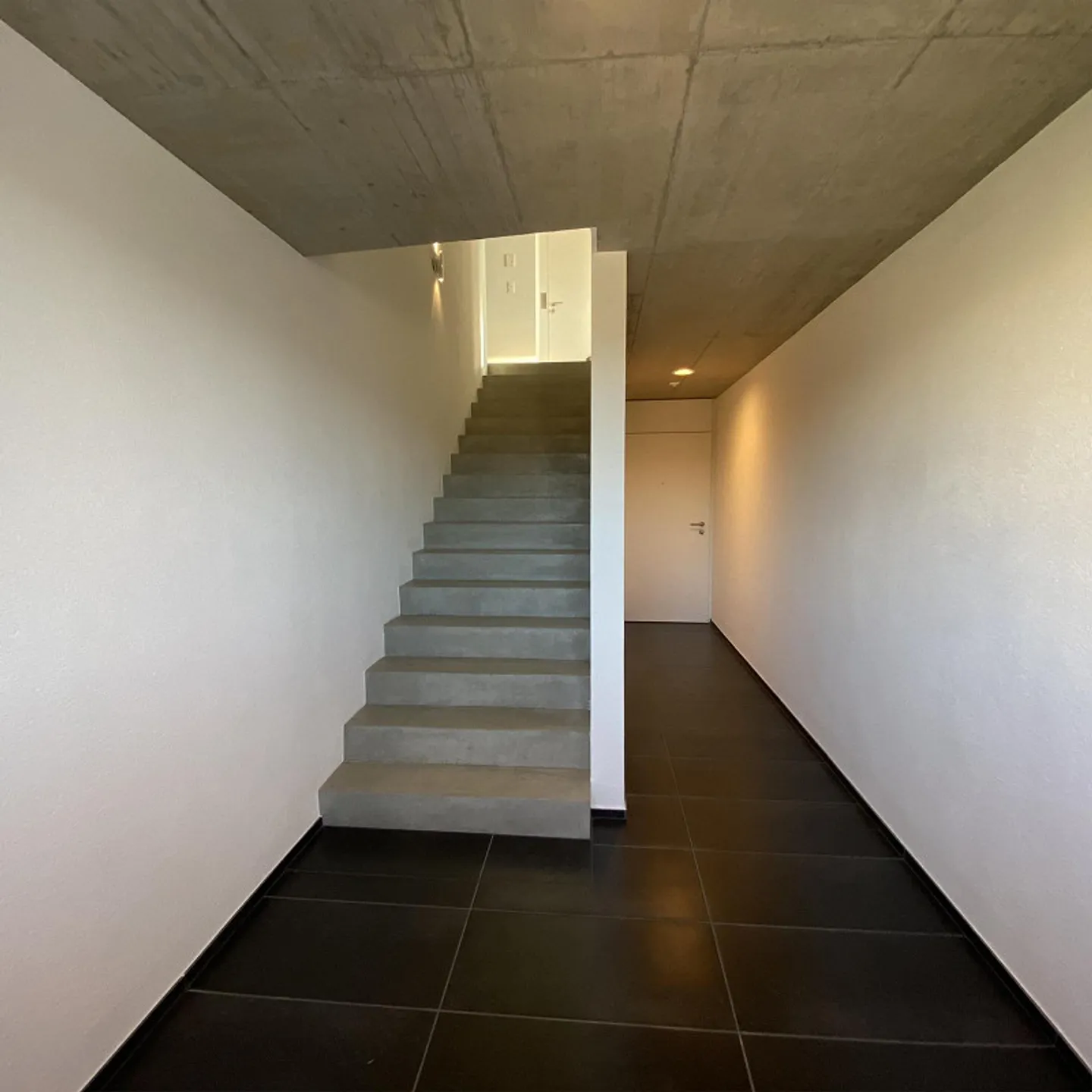 Appartement Attique de 5,5 pièces avec vue (avec jusqu'à 5 places de parking en sous-sol) - Photo 14 sur 30