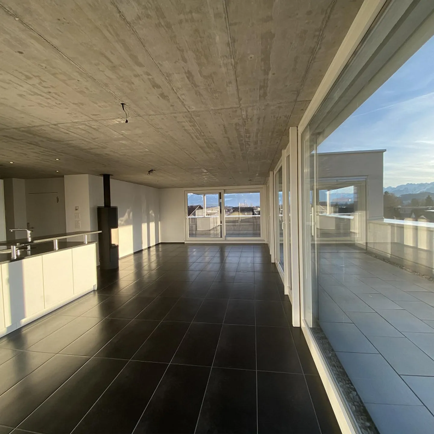 Appartement Attique de 5,5 pièces avec vue (avec jusqu'à 5 places de parking en sous-sol) - Photo 15 sur 30