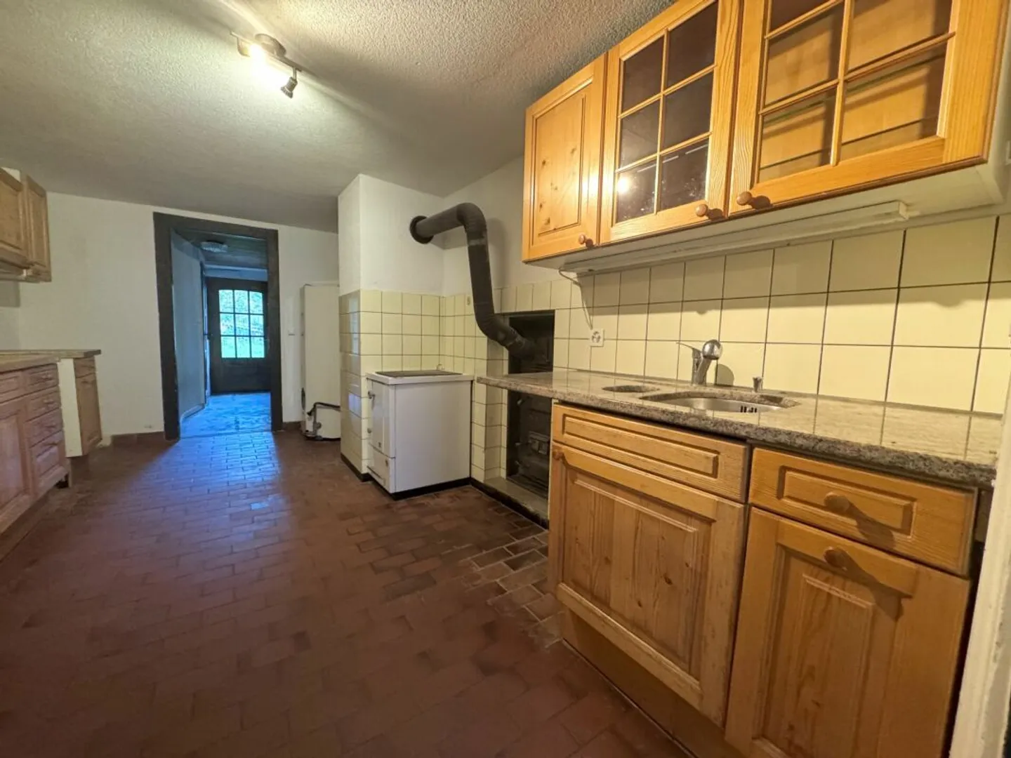 Fattoria storica di 6 stanze con un potenziale di sviluppo unico a Kienberg - Foto 9 di 21