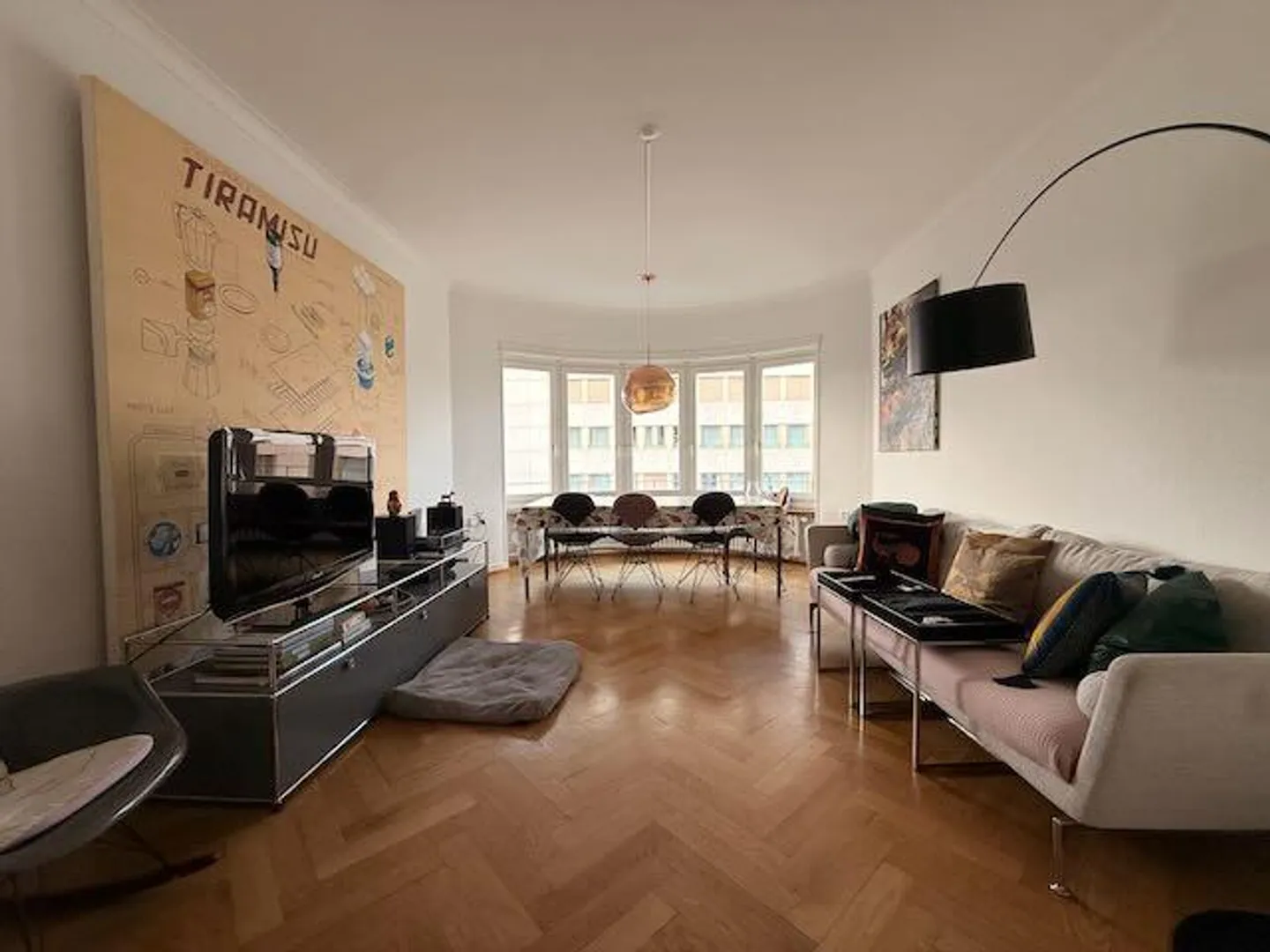 Grosse 5-Zimmerwohnung mit moderner Küche - Foto 1 von 10