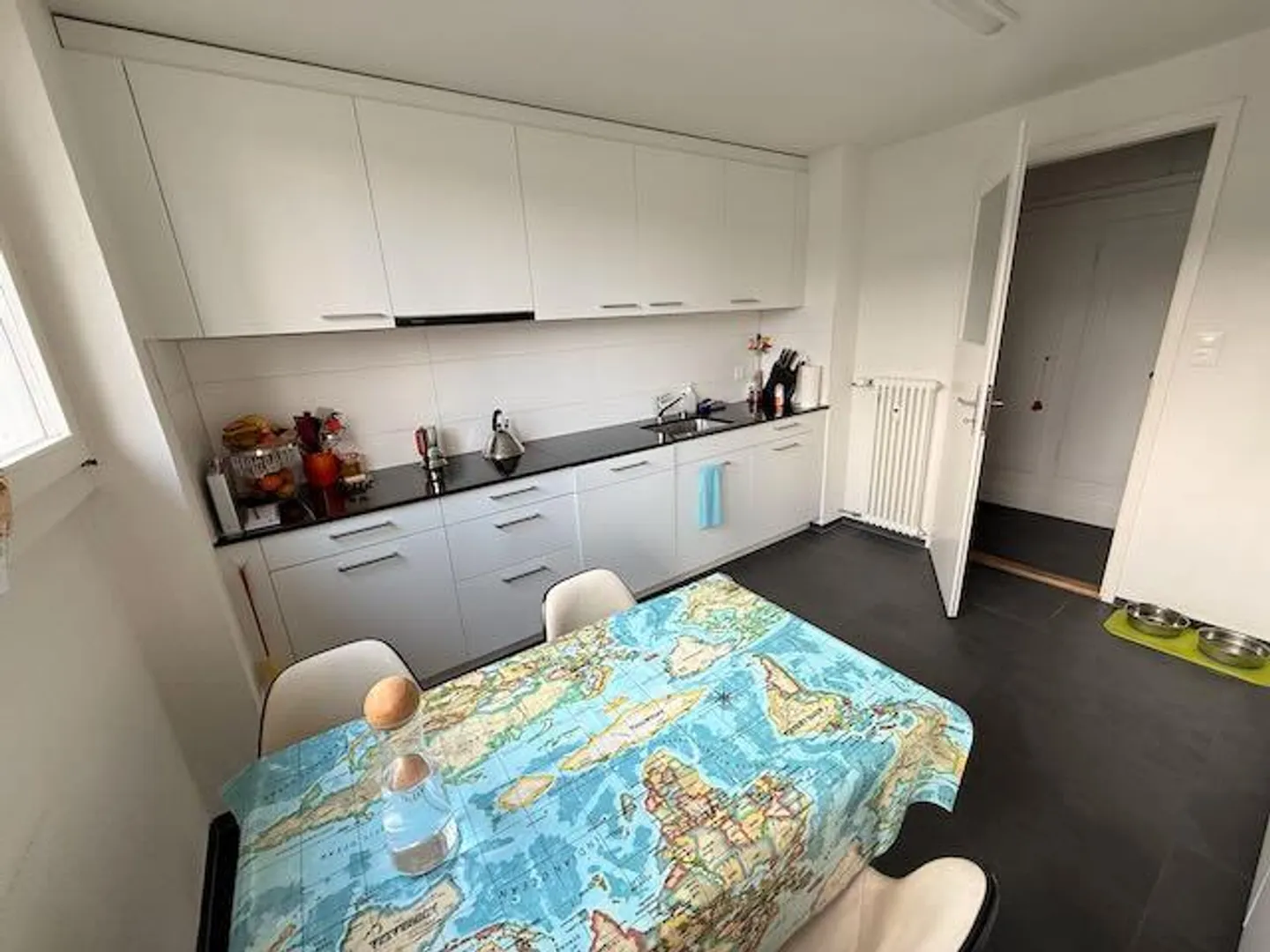 Grosse 5-Zimmerwohnung mit moderner Küche - Foto 2 von 10