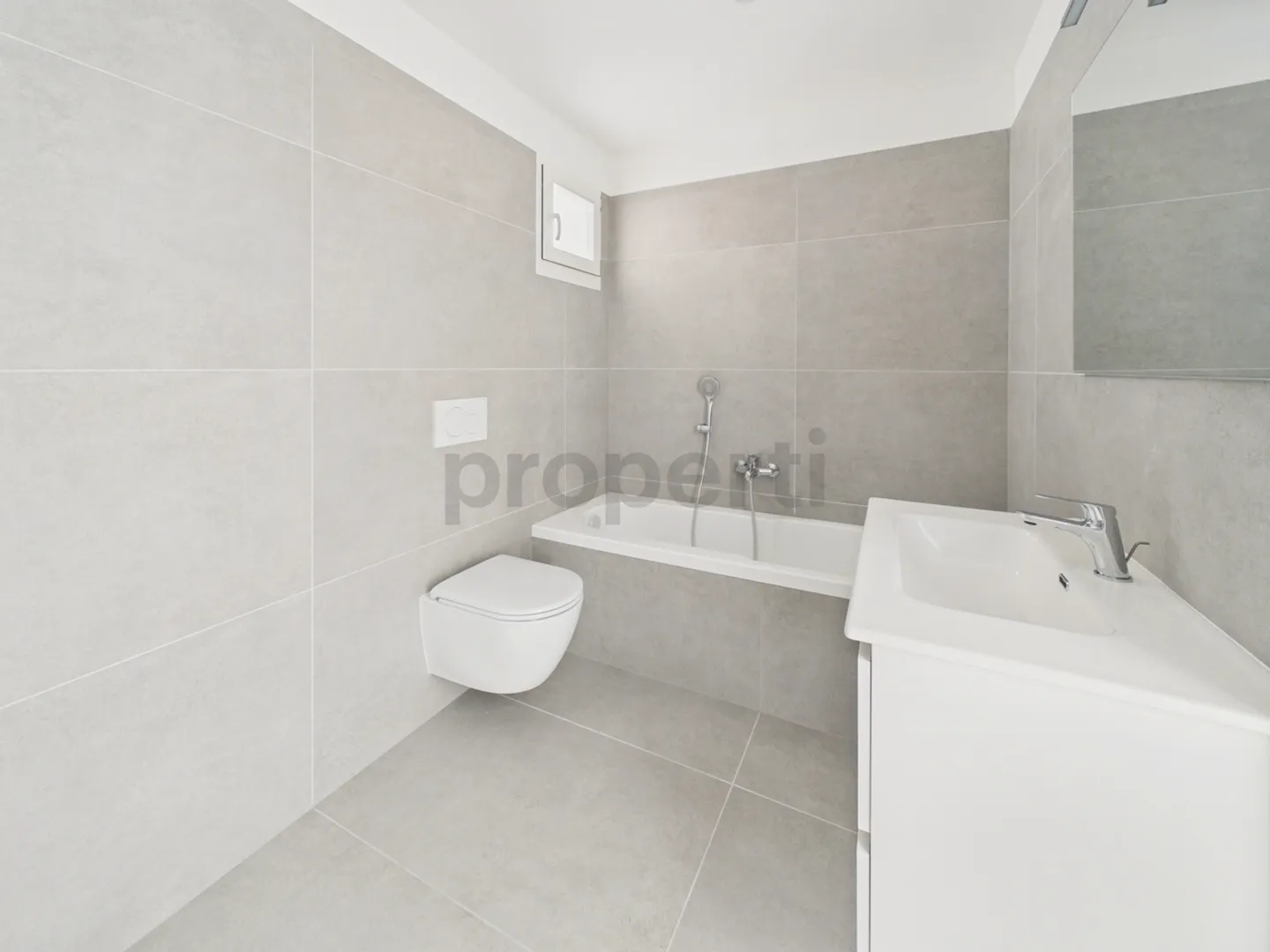 Moderno 2.5 locali appartamento con cantina e parcheggio, Biasca - Foto 7 von 13