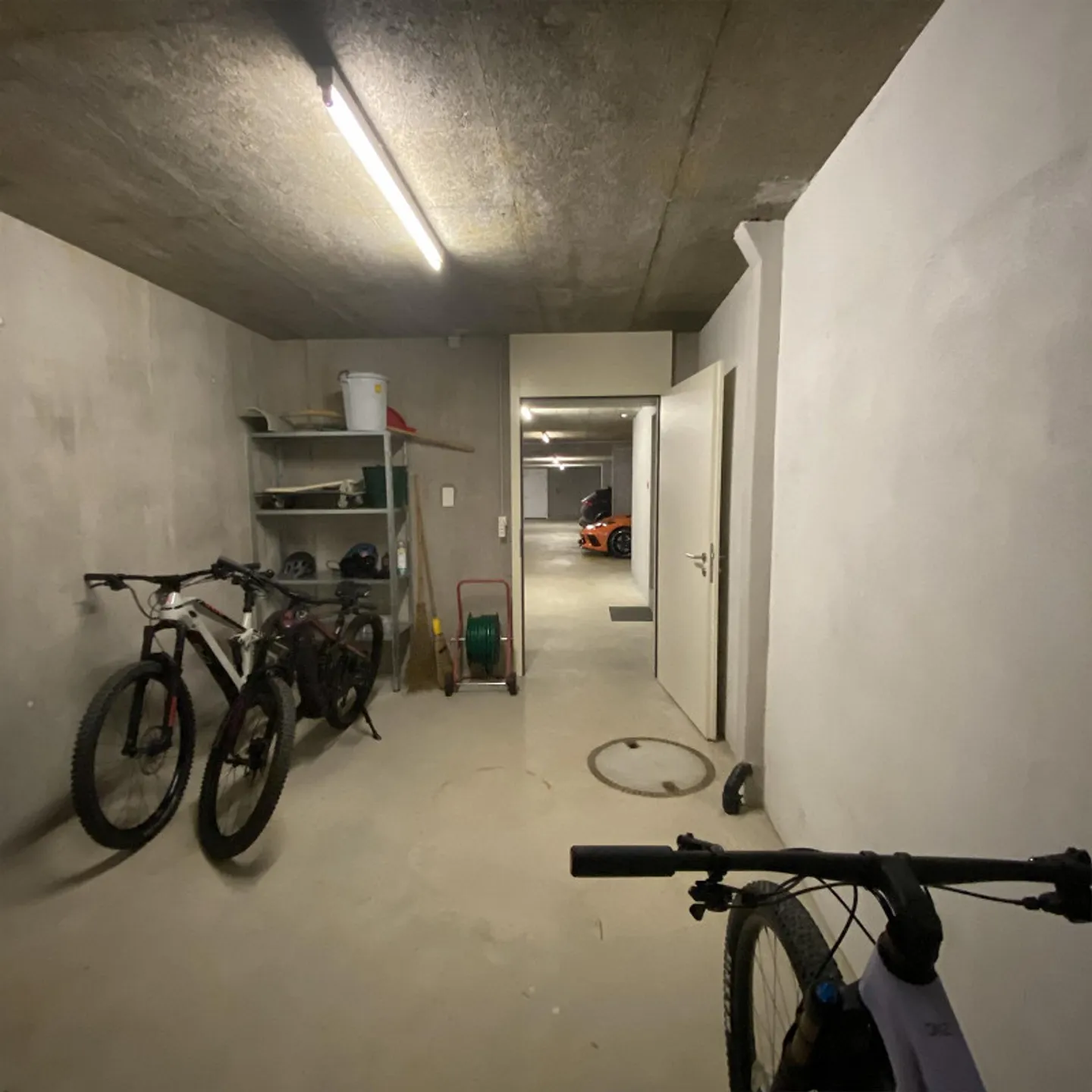 Appartement Attique de 5,5 pièces avec vue (avec jusqu'à 5 places de parking en sous-sol) - Photo 29 sur 30