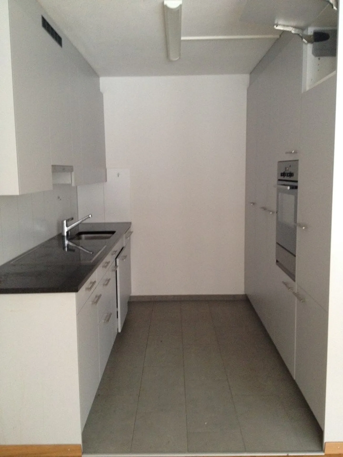 Zona residenziale tranquilla, vicino alla città - Foto 4 di 6
