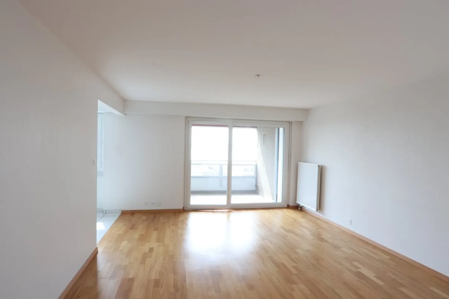 Appartamento spazioso con vista lago - Foto 4 di 10