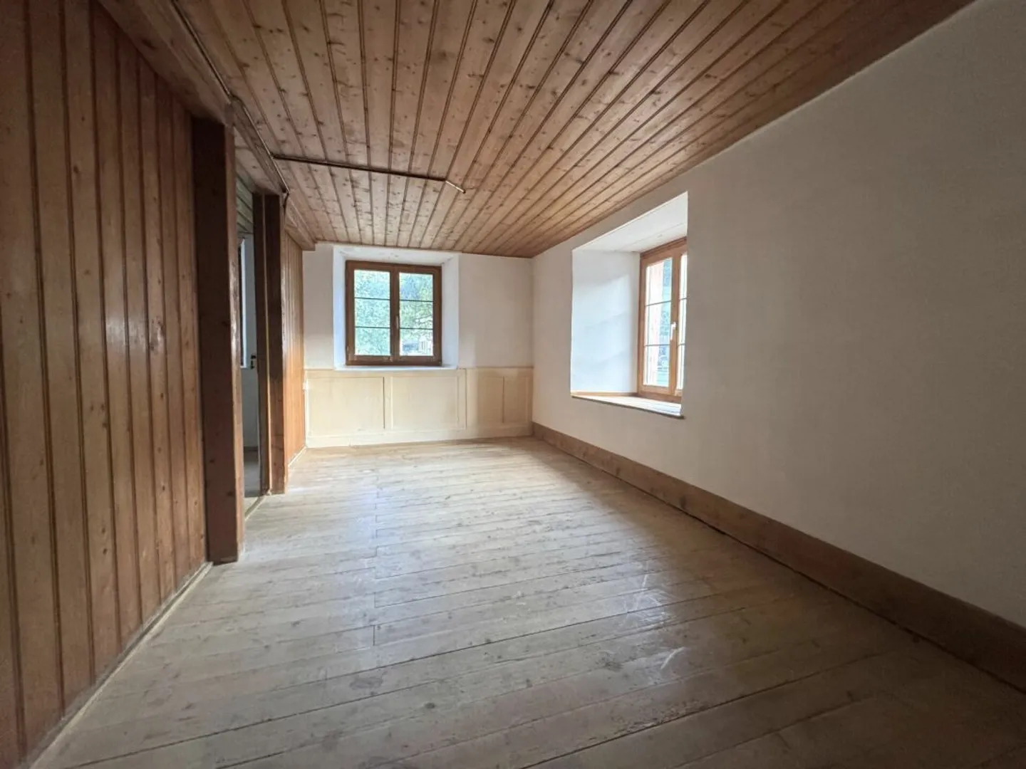 Fattoria storica di 6 stanze con un potenziale di sviluppo unico a Kienberg - Foto 14 di 21