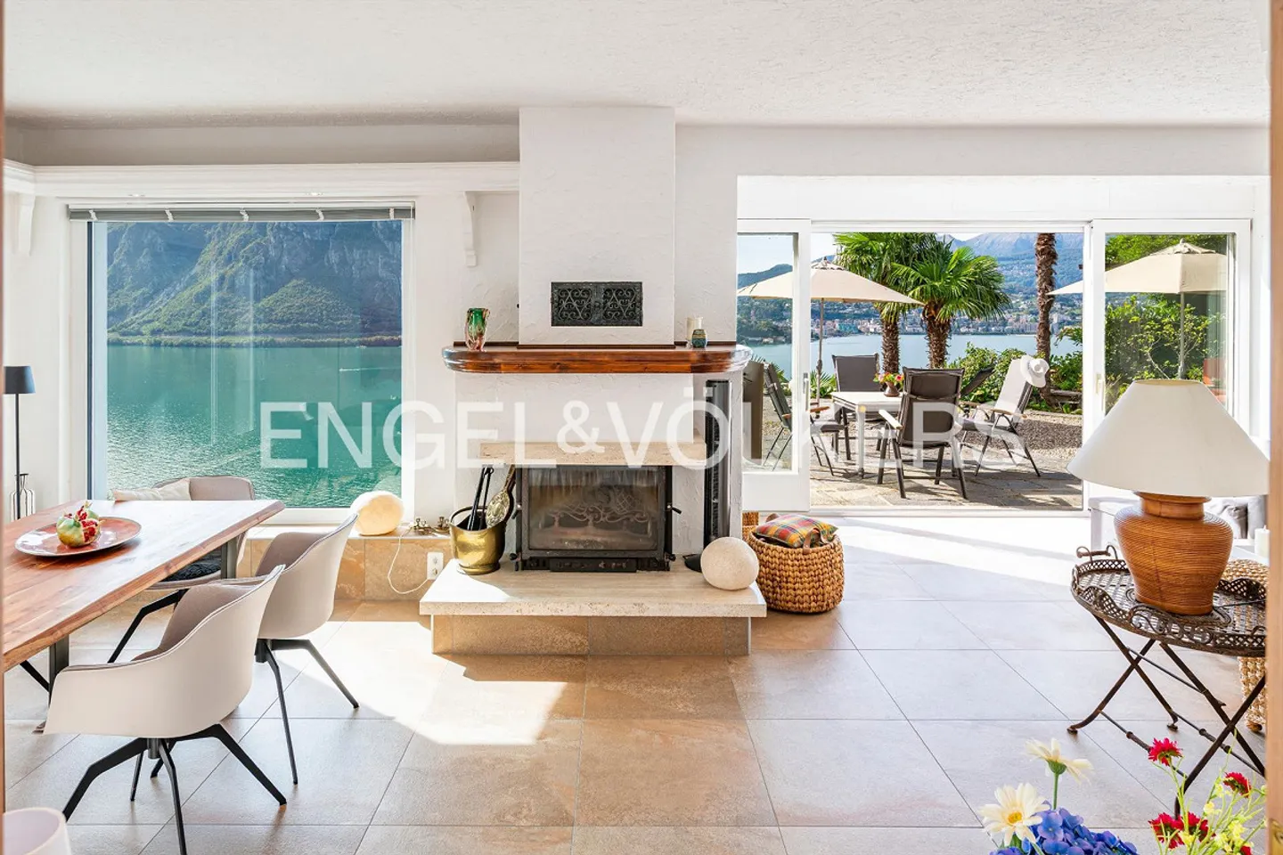 Panoramic house with lake view and boat in Caprino - Photo 4 of 13