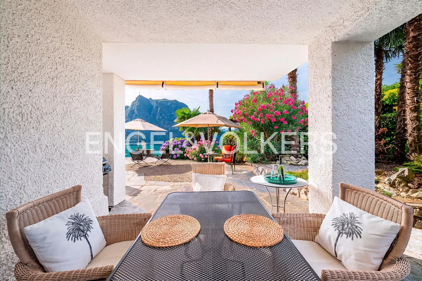 Panoramic house with lake view and boat in Caprino - Photo 6 of 13