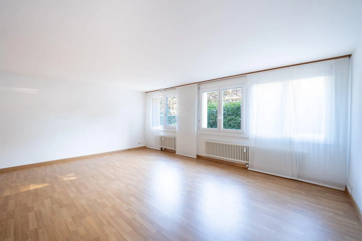 Espace de bureau ou de pratique lumineux dans le quartier universitaire - Photo 2 sur 13