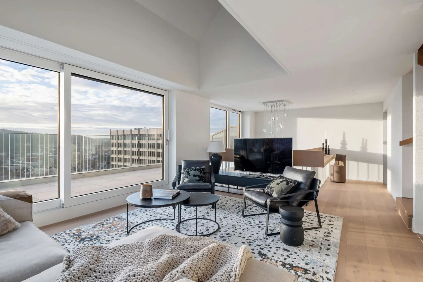 Exclusive Triplex Apartment in Zurich - Photo 3 of 13