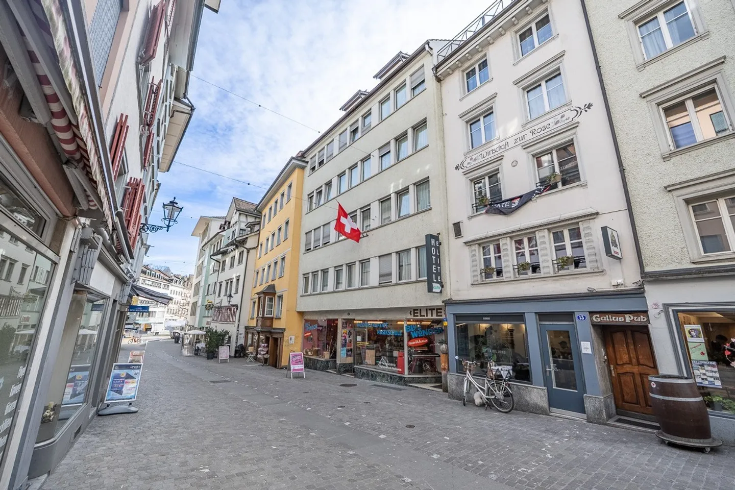 Attraktives Mischgebäude - Foto 2 von 9