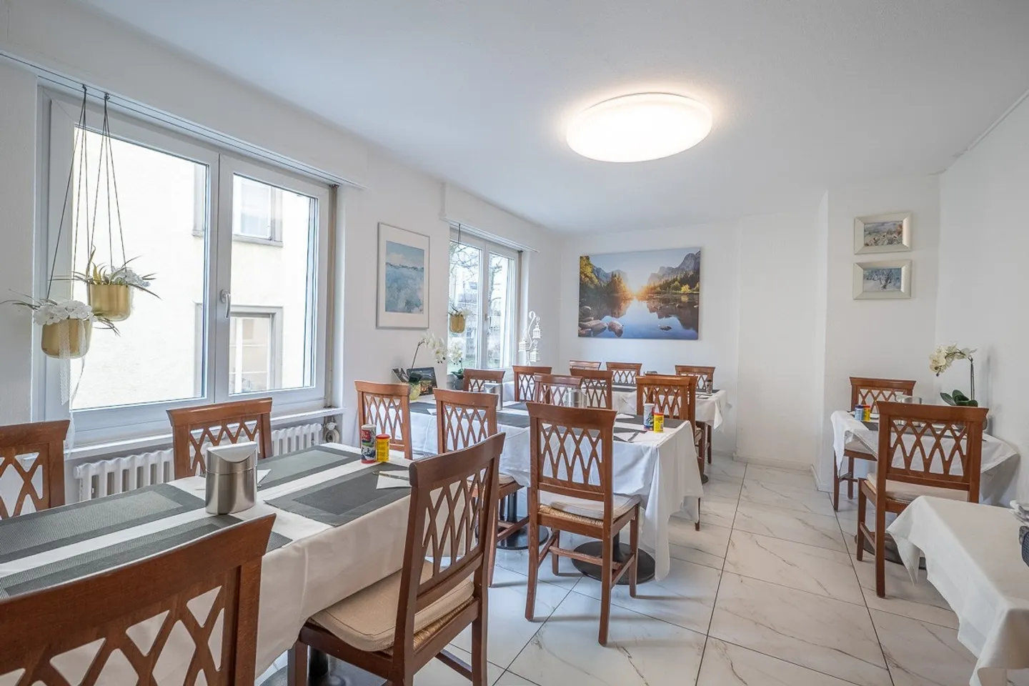 Attraktives Mischgebäude - Foto 7 von 9