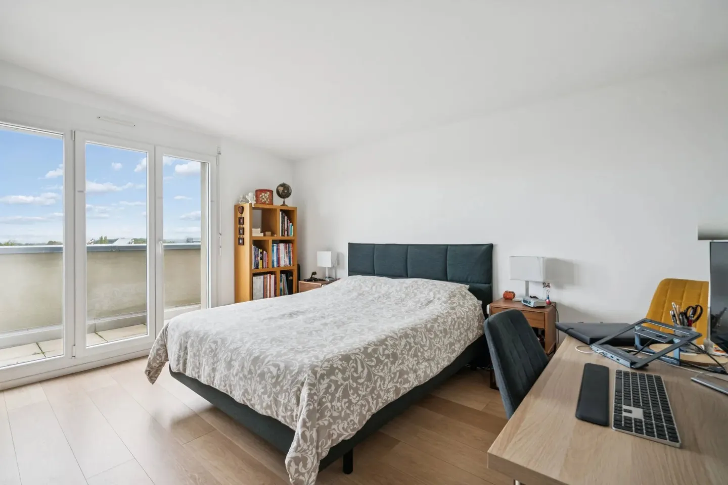 Charming Attic Apartment in Bernex - Photo 12 of 15