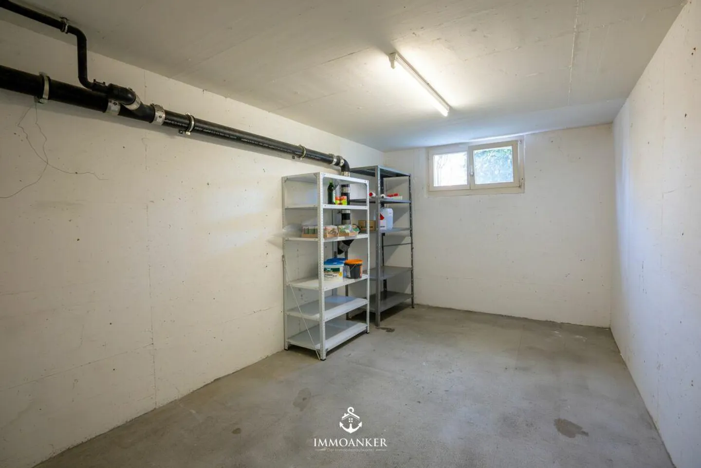 Light-Filled Living with Terrace and Balcony in a Quiet Location - Photo 15 of 15