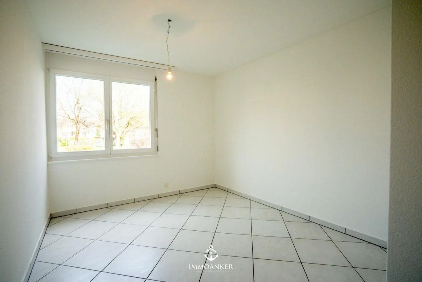 Light-Filled Living with Terrace and Balcony in a Quiet Location - Photo 11 of 15