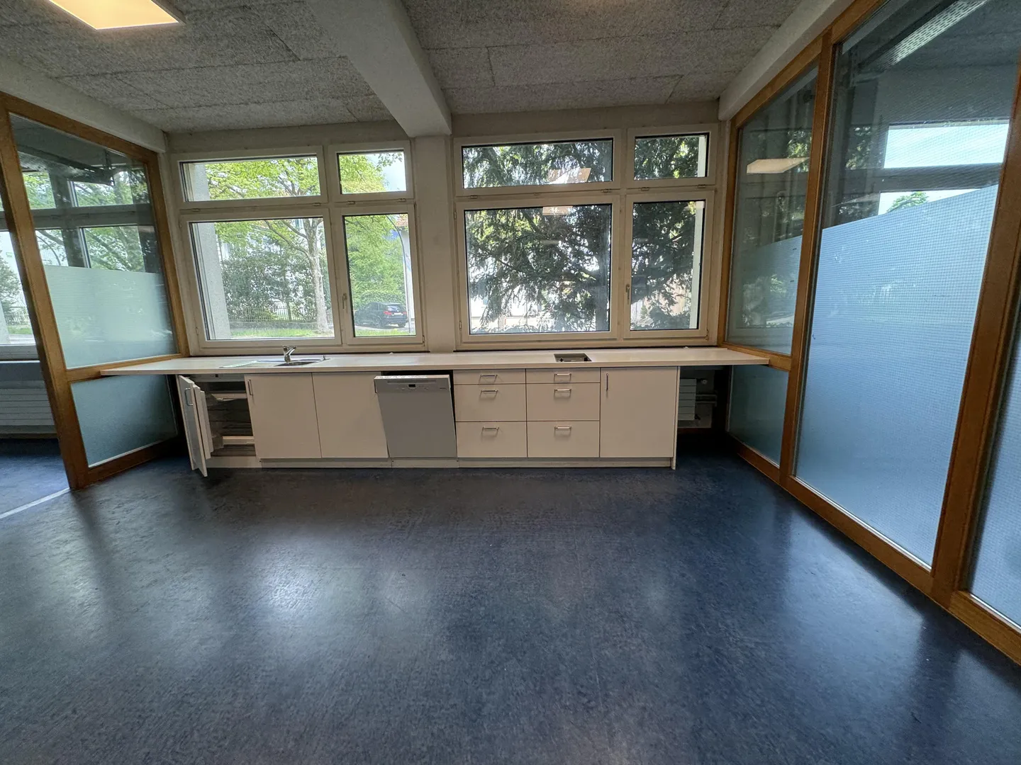 Mischgenutztes Gebäude mieten - Foto 8 von 13