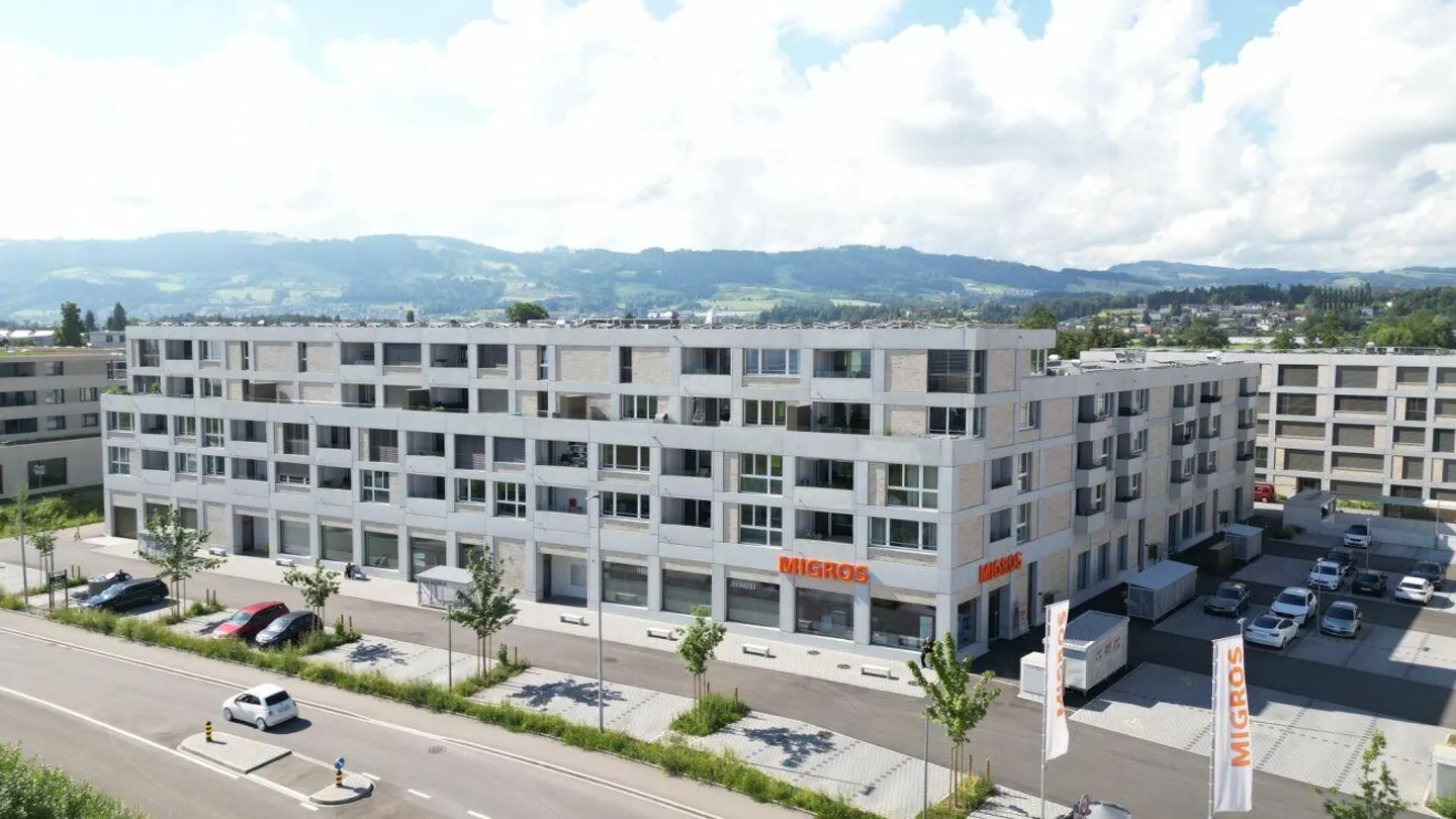 Appartamento moderno sul lago - Foto 1 di 12