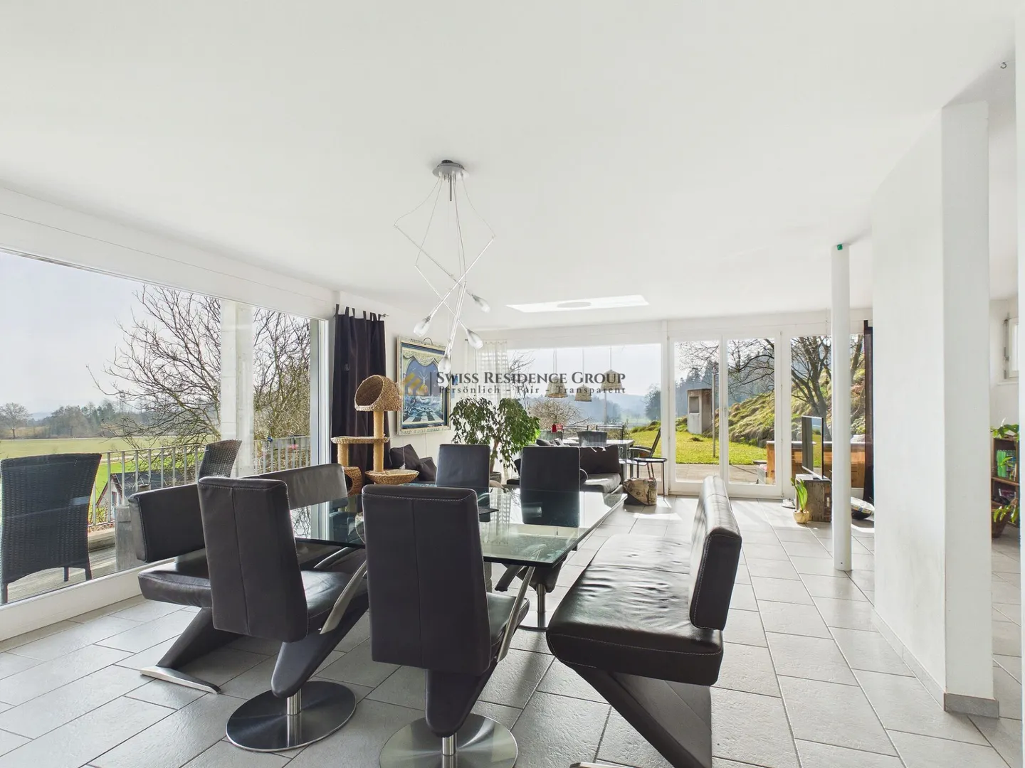 Modernes Einfamilienhaus mit Aussicht - Foto 4 von 16