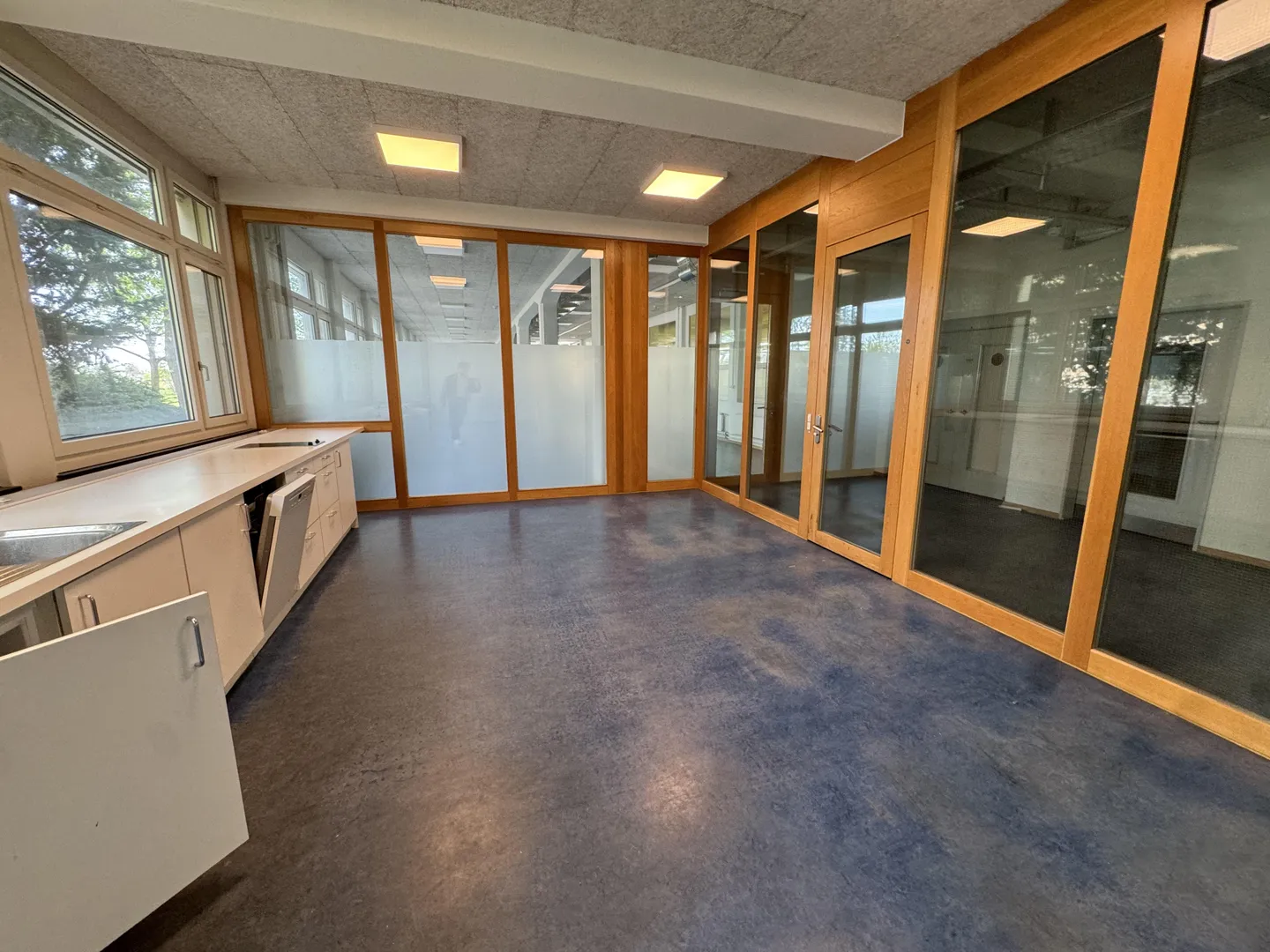 Mischgenutztes Gebäude mieten - Foto 11 von 13