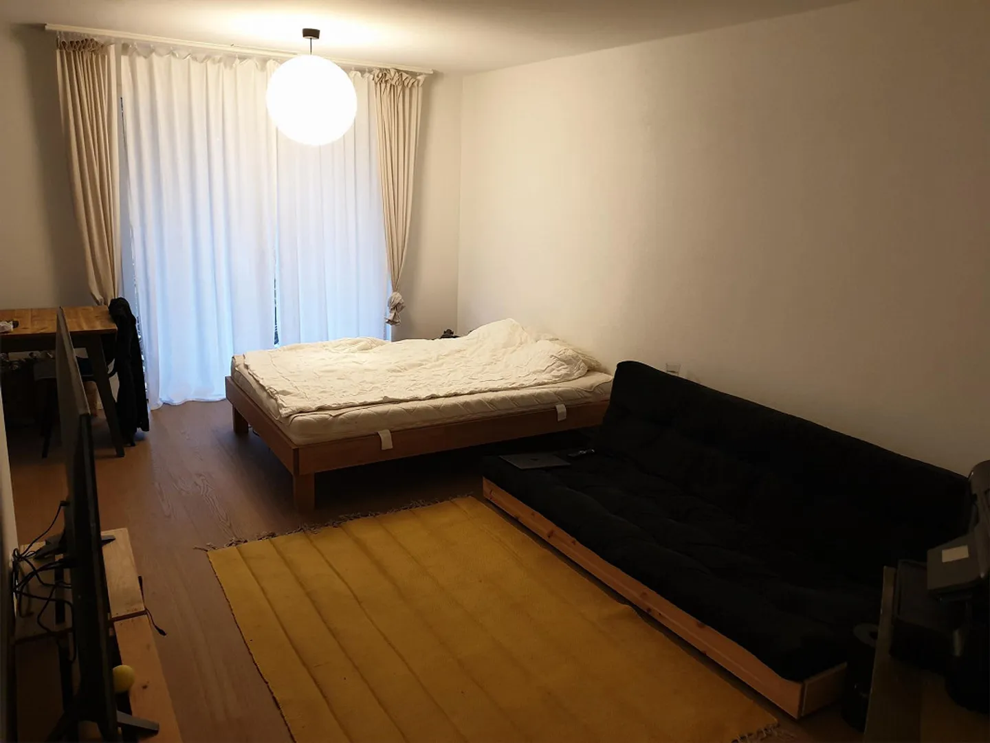 Moderno appartamento di 1,5 stanze in una posizione tranquilla a Zurigo Wollishofen - Foto 2 di 5