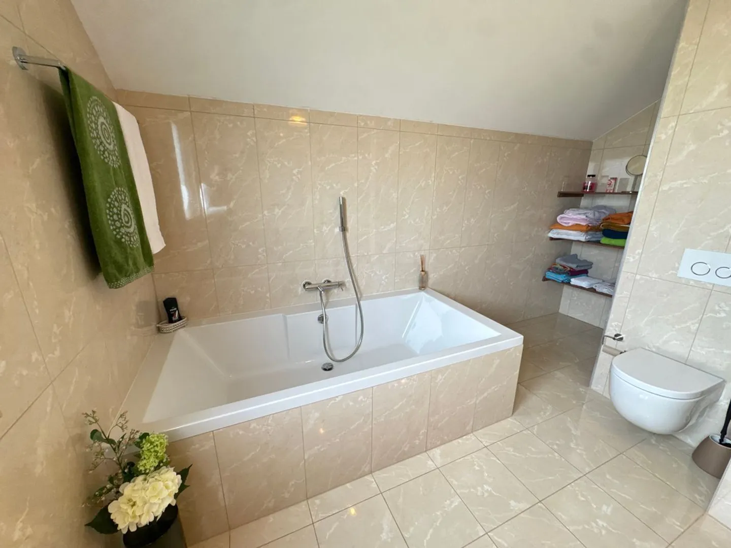 Wunderschönes individuelles Architektenhaus, nur 18 Minuten von Bulle entfernt. - Foto 12 von 13