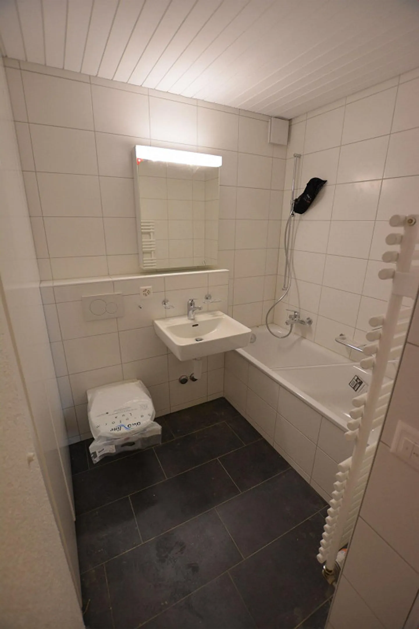 bellissimo appartamento di 3.5 locali in una posizione centrale - Foto 3 di 5