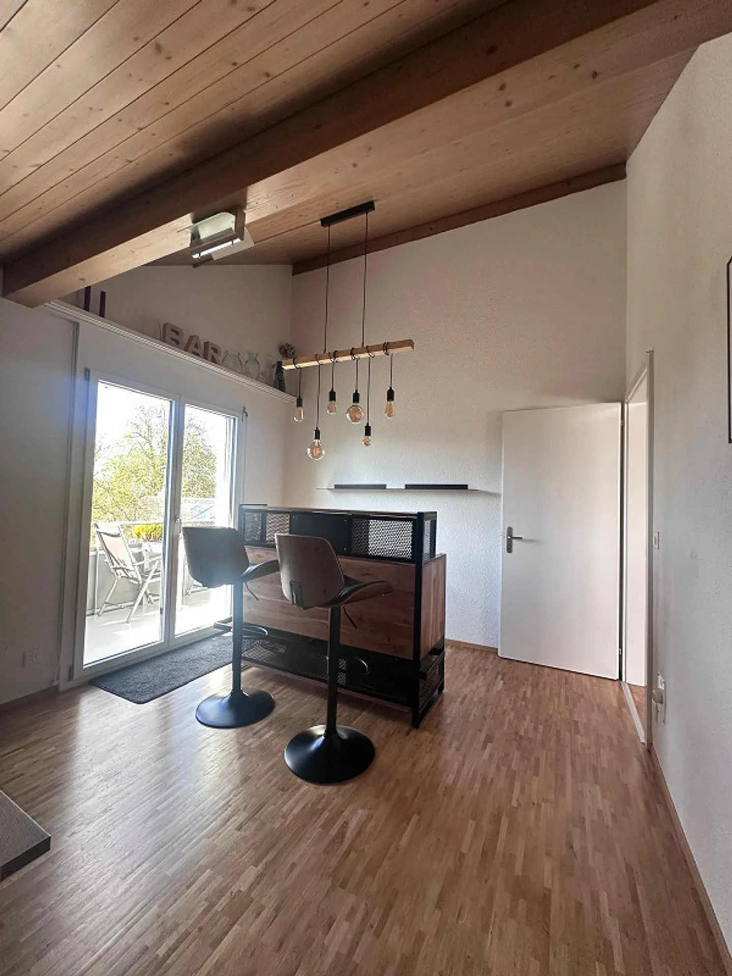 Furnished 3.5-room apartment available from now until the end of October - Photo 5 of 9