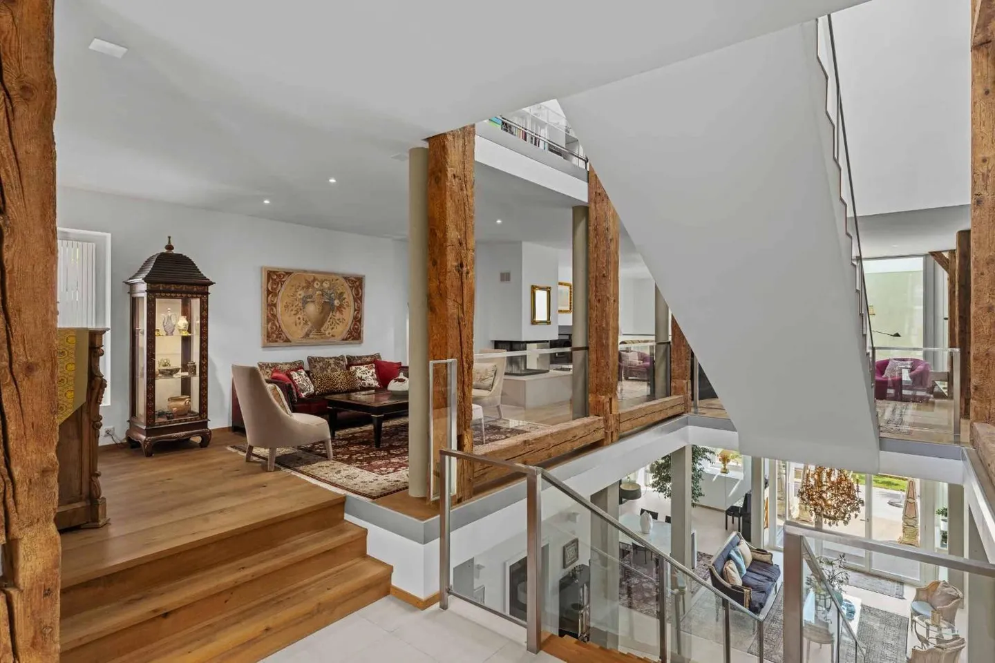 7-room house - Photo 3 of 13