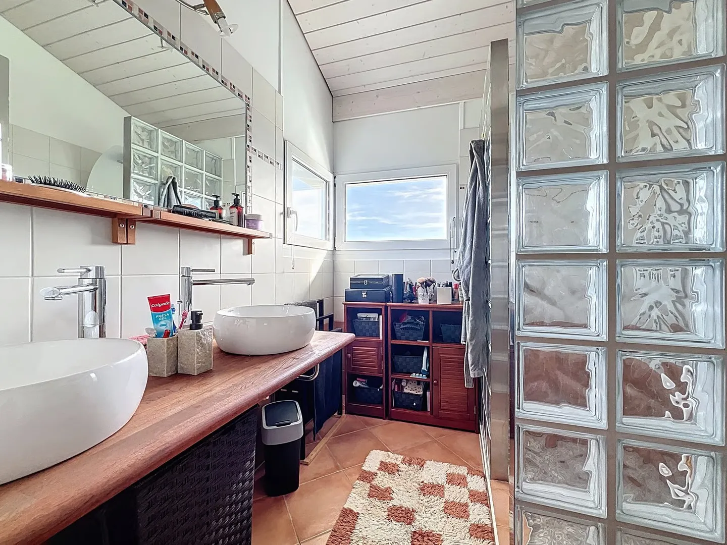 Villa with unobstructed view, spacious rooms and quiet surroundings – Vaumarcus - Photo 12 of 14