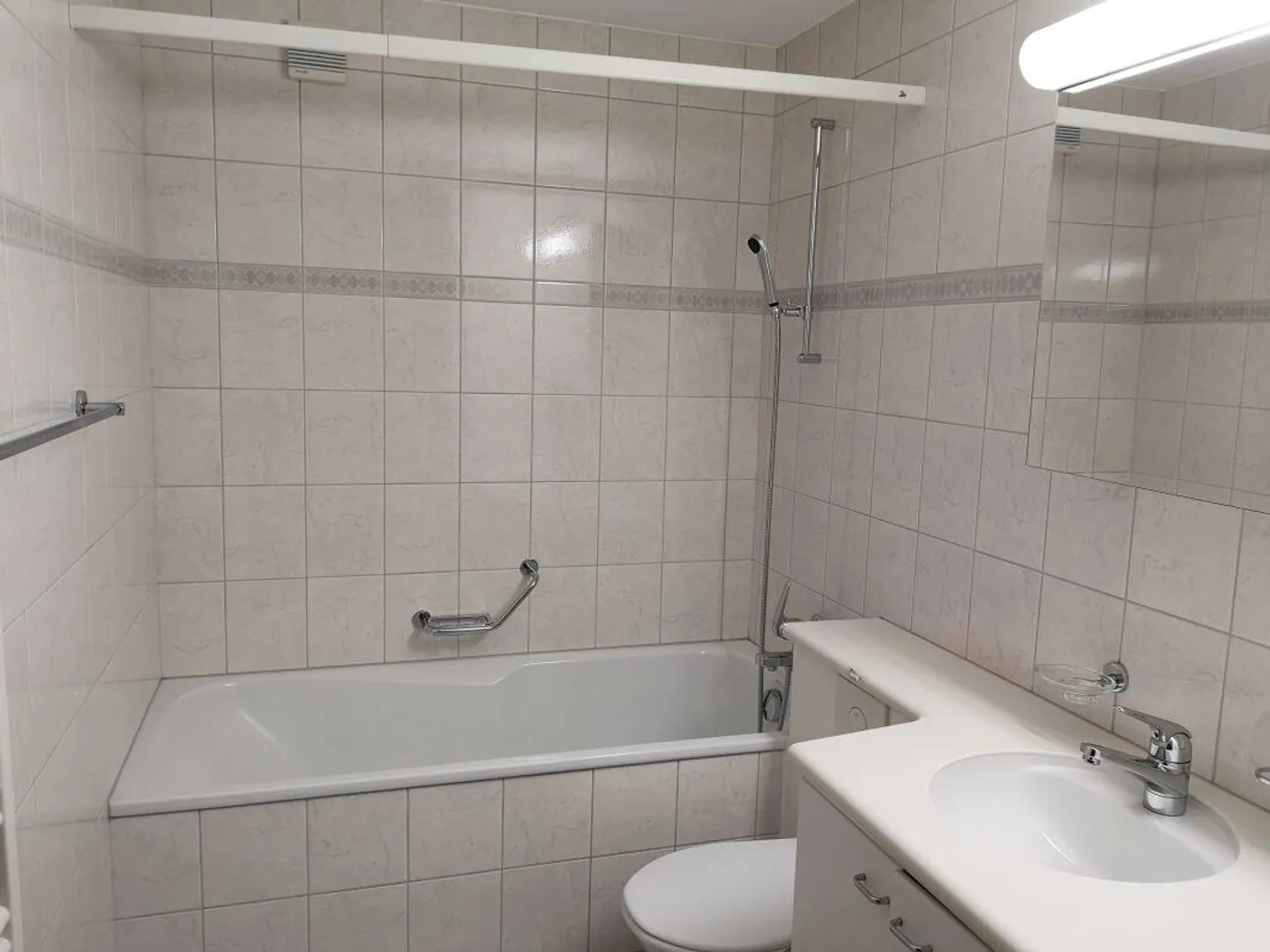 Ihr neues Zuhause an ruhiger und sonniger Lage mit zwei Balkone - Foto 6 von 7