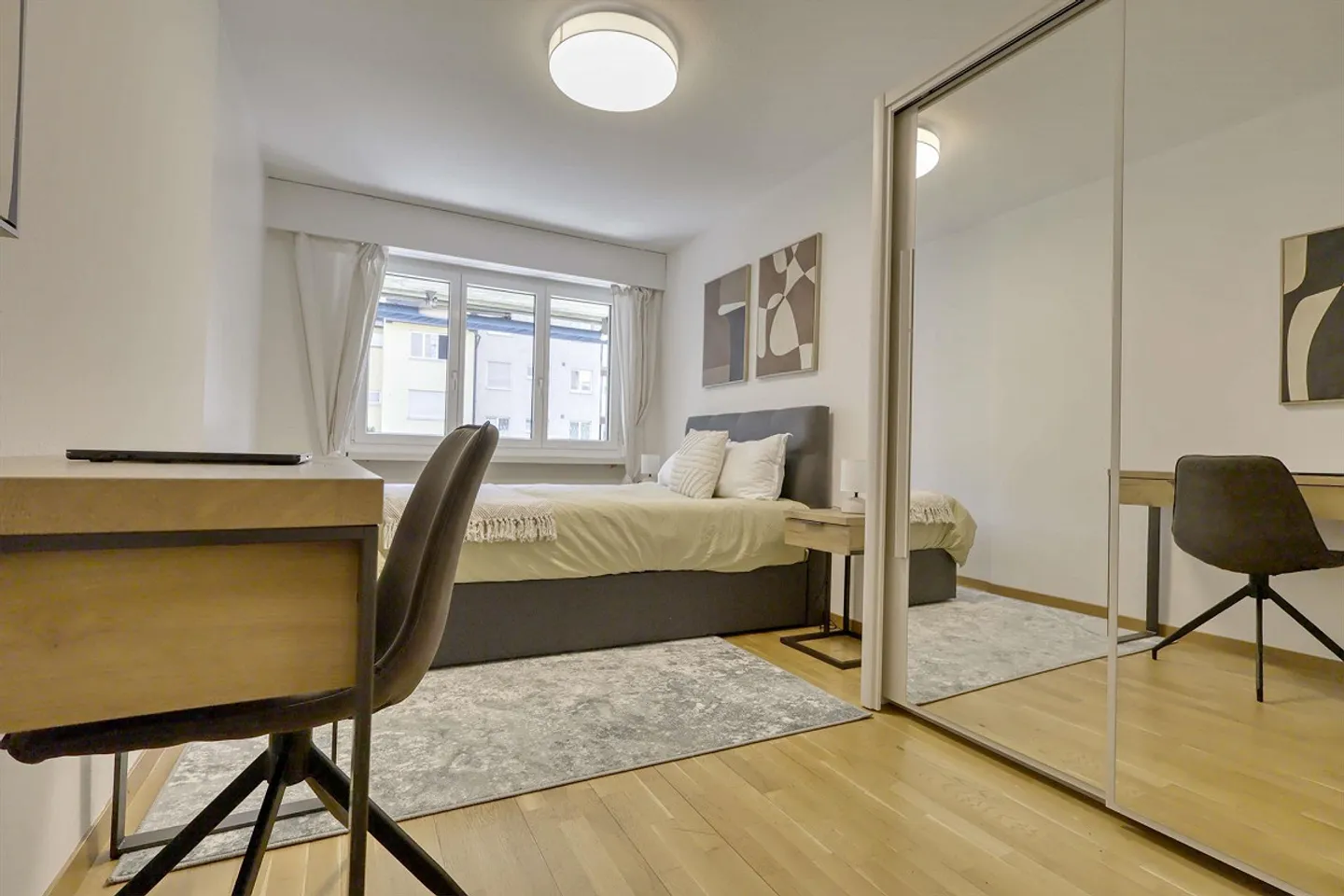 Coliving moderno con un ambiente verde e collegamenti in città a Zurigo-Affoltern - Foto 1 di 16