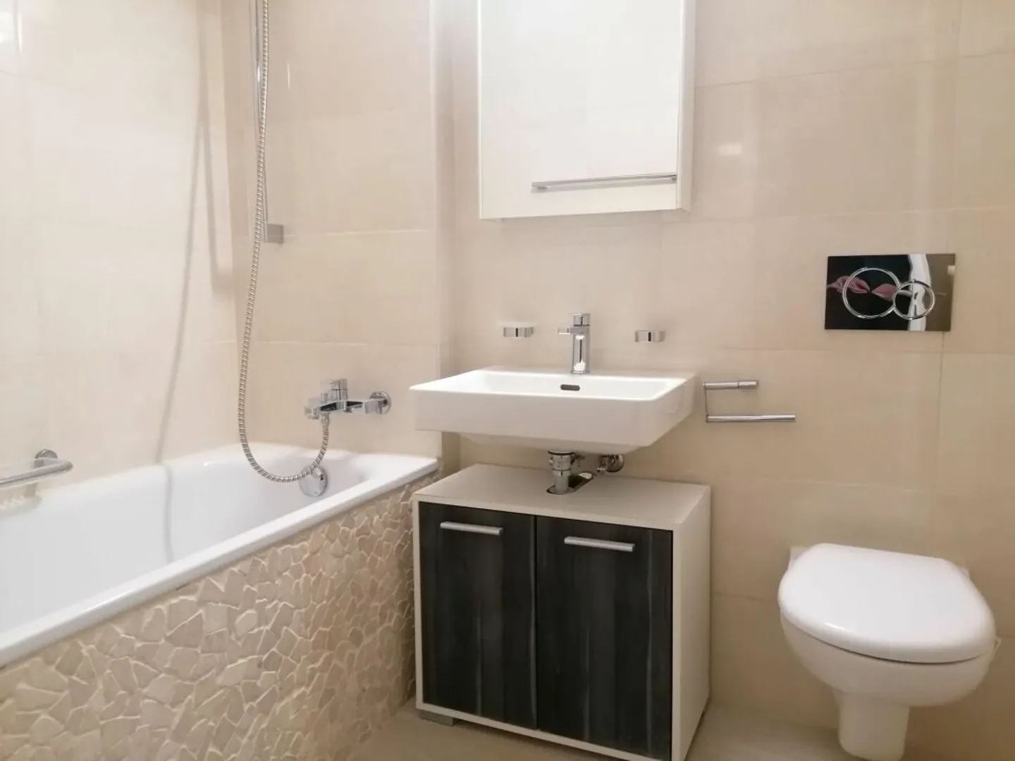 Appartement au rez-de-chaussée - Photo 7 sur 8