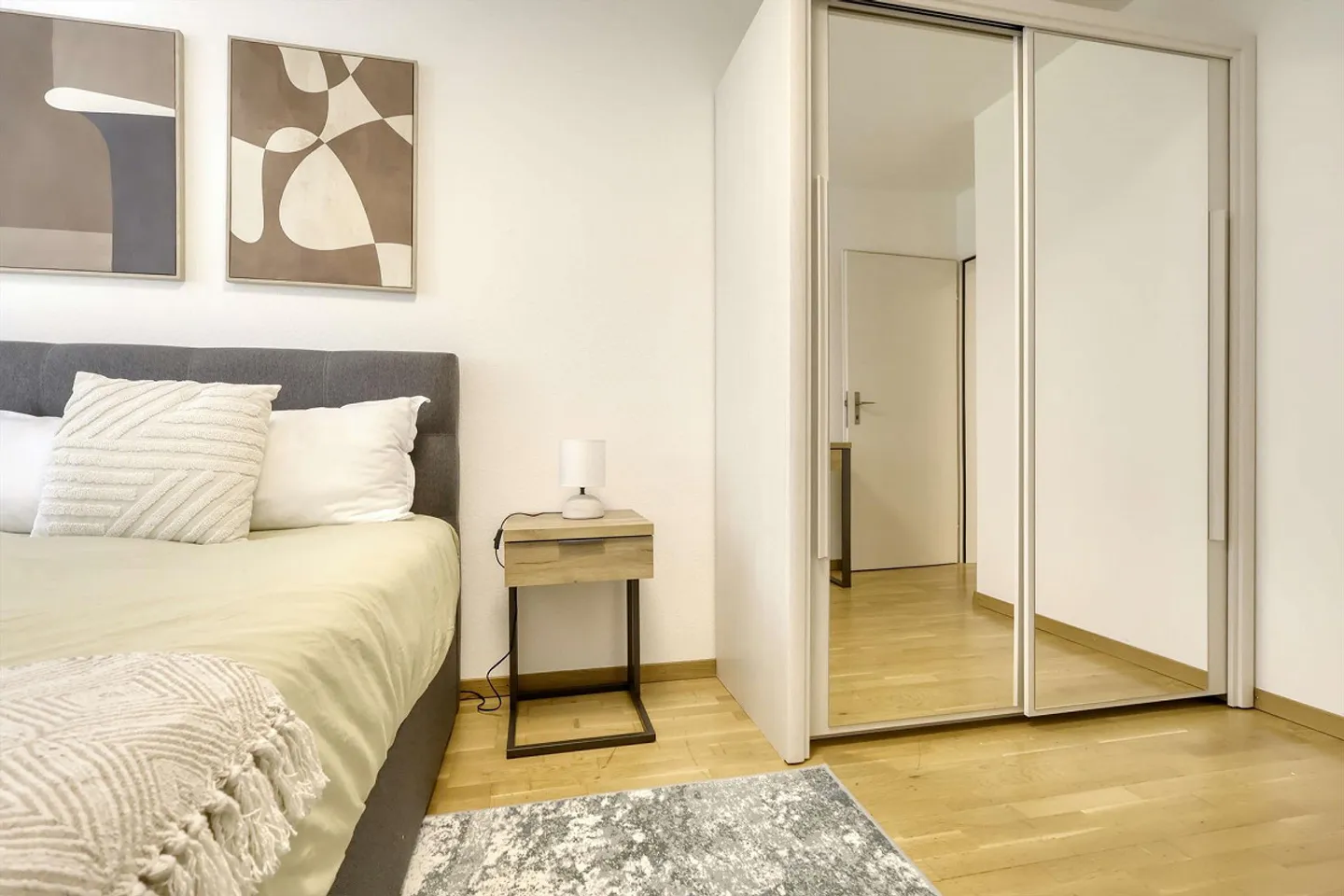 Coliving moderno con un ambiente verde e collegamenti in città a Zurigo-Affoltern - Foto 3 di 16