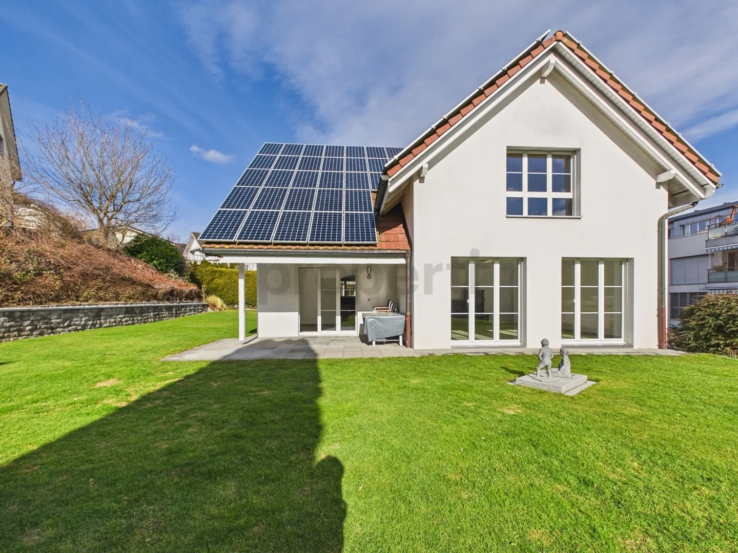 Maison individuelle moderne de 5,5 pièces avec garage double et deux stations de recharge électrique à Lindau - Photo 1 sur 13