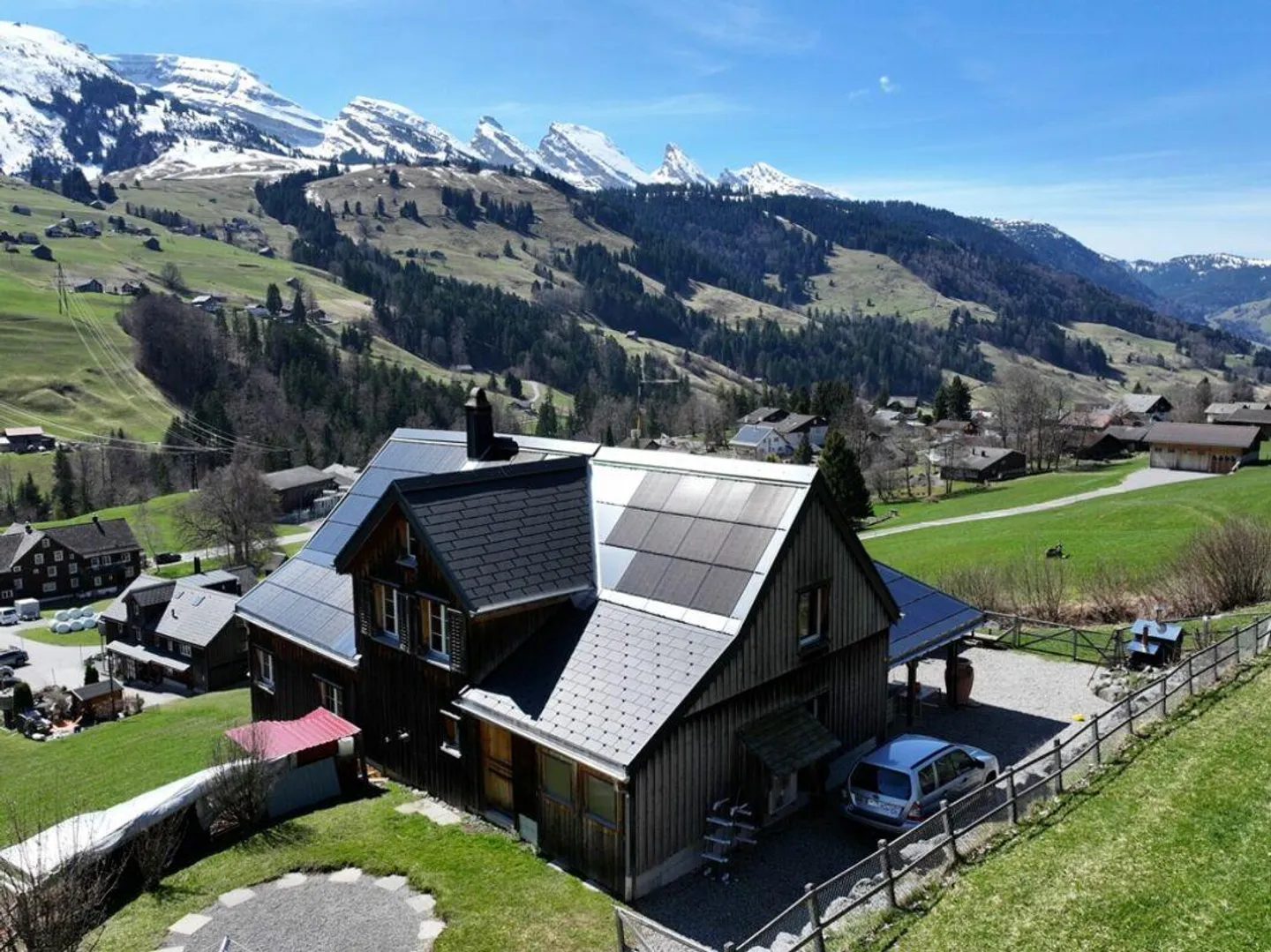 Casa unifamiliare nel verde con vista mozzafiato - Foto 17 di 17
