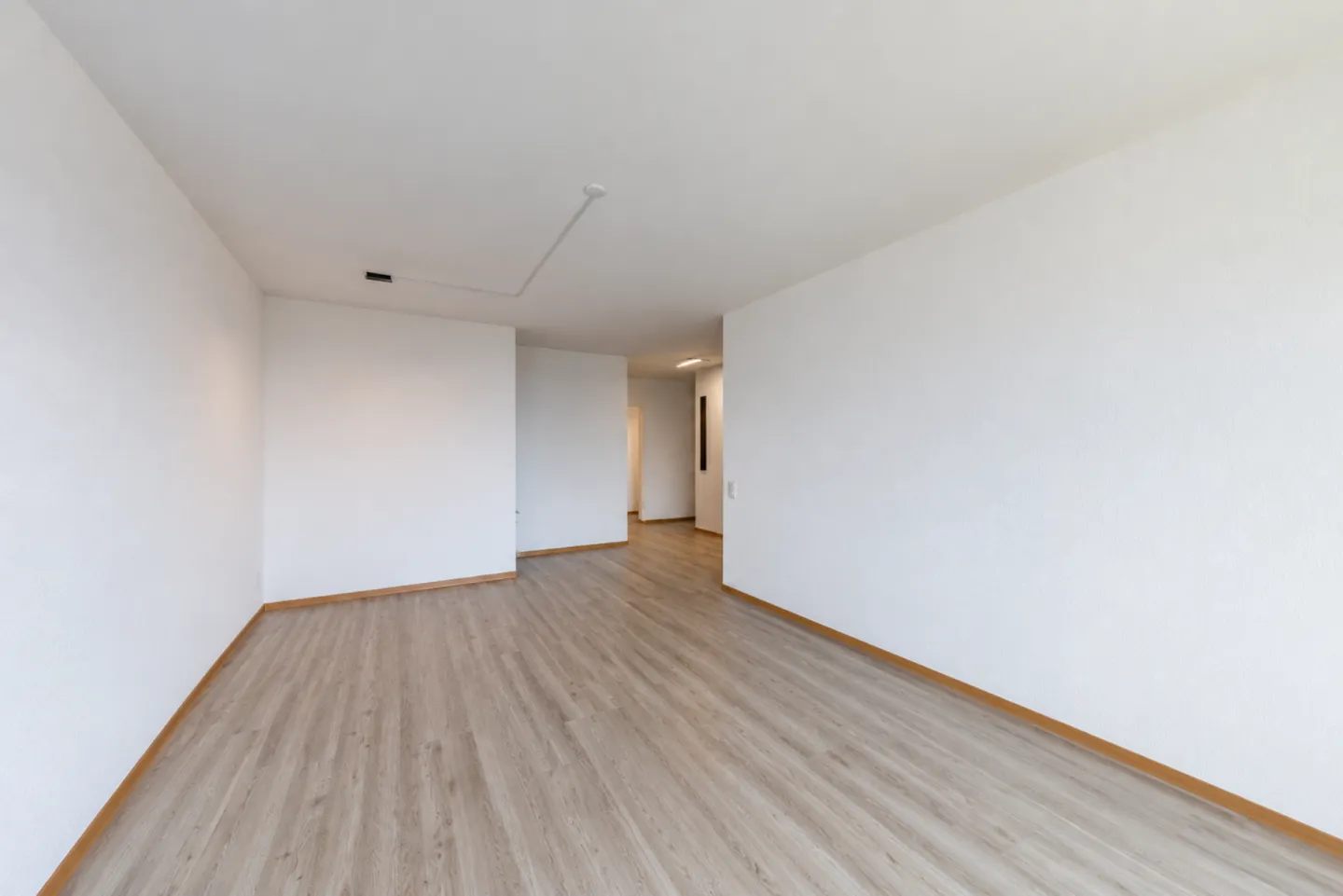 Bellissimo appartamento ristrutturato di 3,5 locali con vista mozzafiato sul lago - Foto 7 di 8