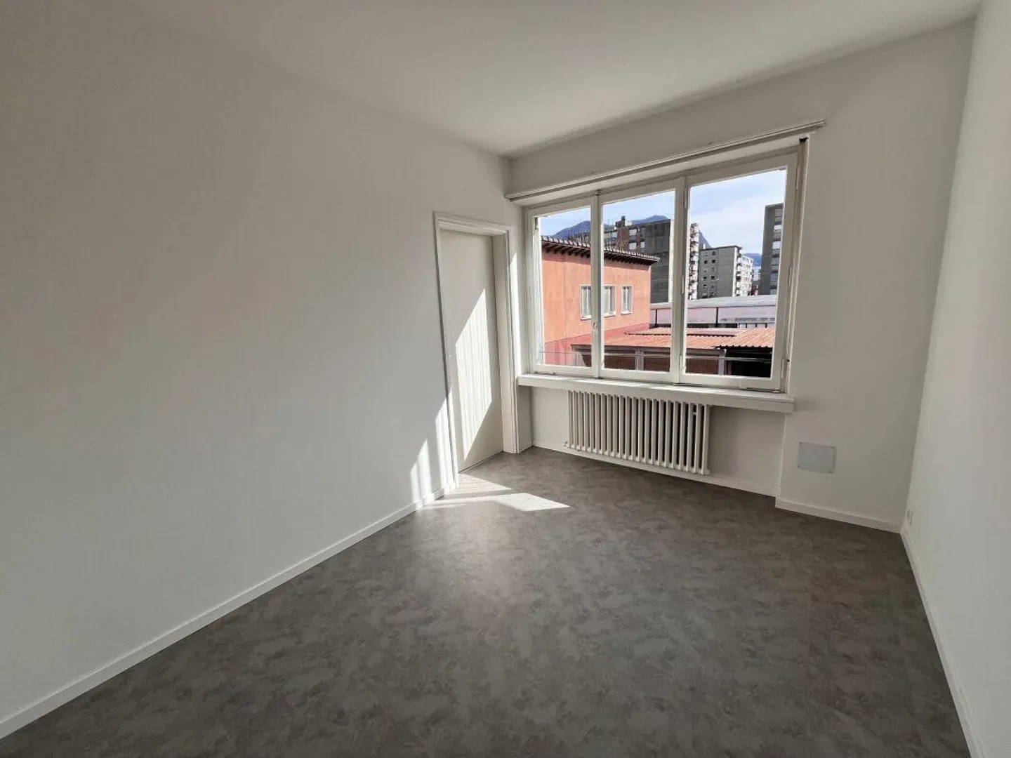 Das ideale Büro für den, der sich regelmäßig bewegen muss - Foto 5 von 6