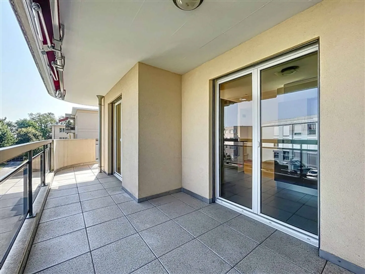 Appartement 4,5 pièces dans un calme absolu - Résidence de luxe - Photo 8 sur 13